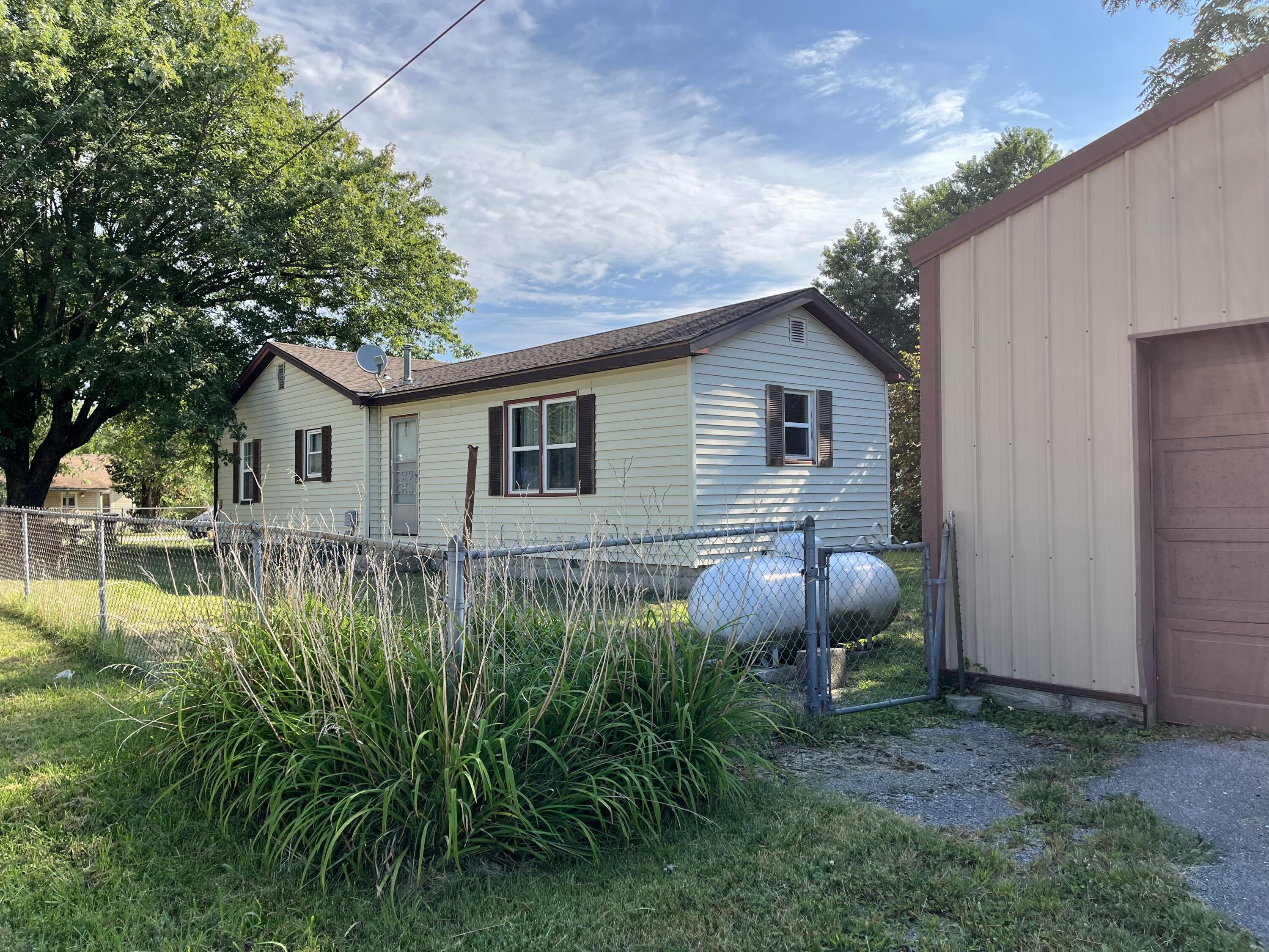 424 West Park Street Property Photo 6