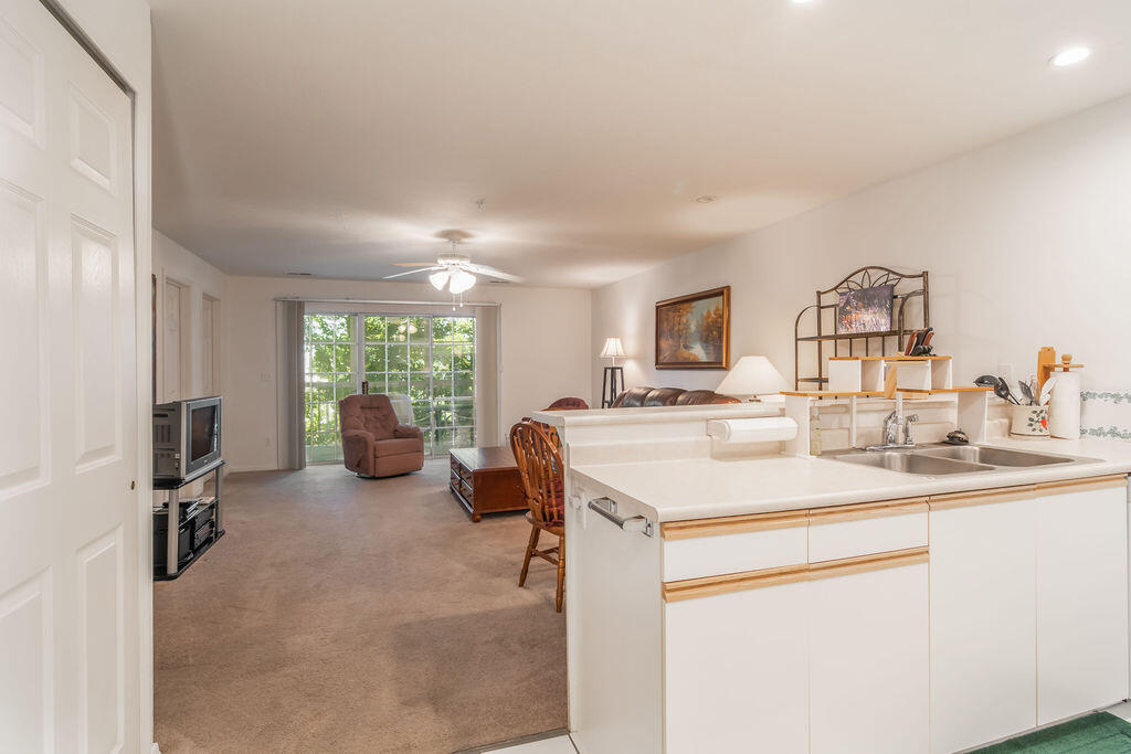 120 Spring Creek Court Property Photo 6