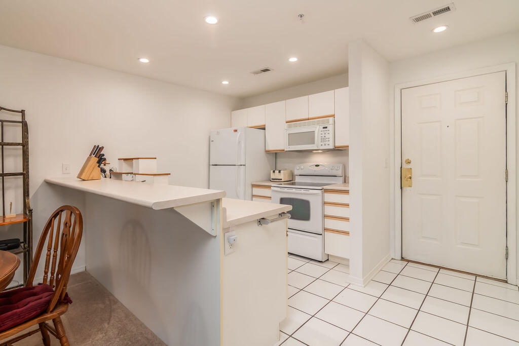 120 Spring Creek Court Property Photo 7