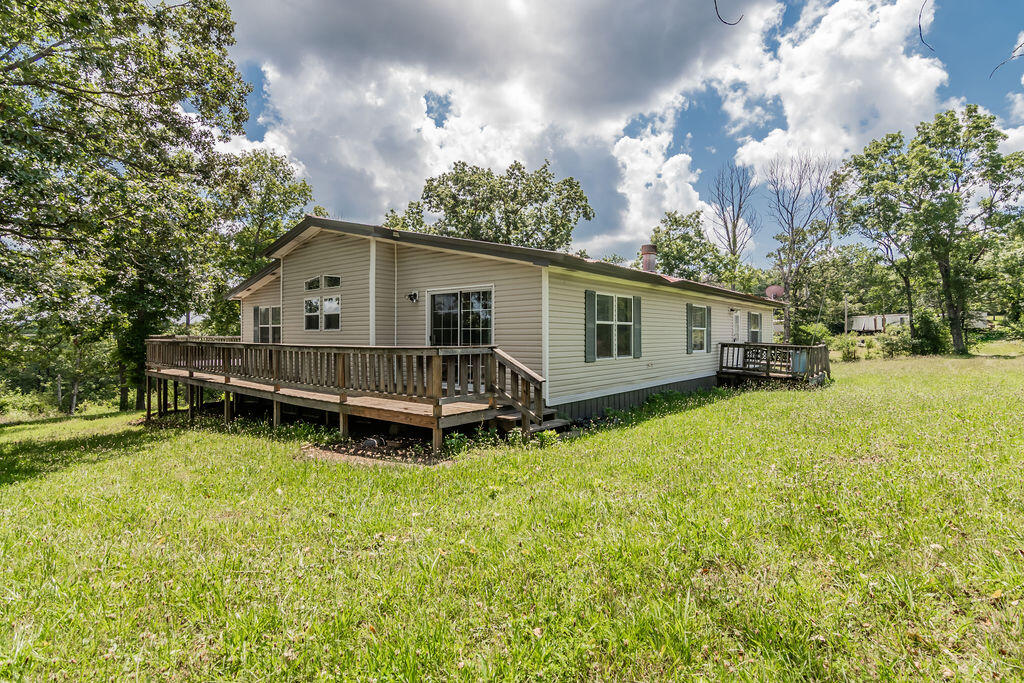 1688 Wooley Creek Road Property Photo 1