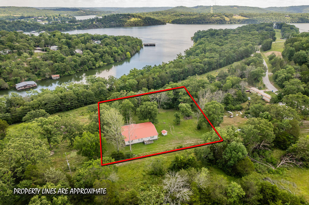 1688 Wooley Creek Road Property Photo 4