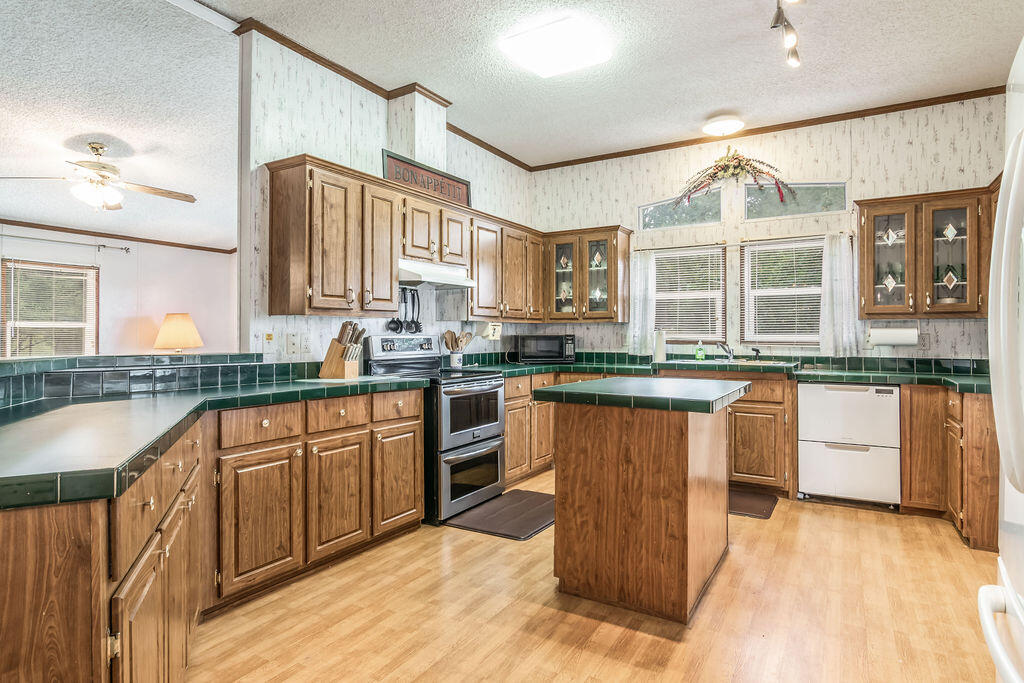 1688 Wooley Creek Road Property Photo 13