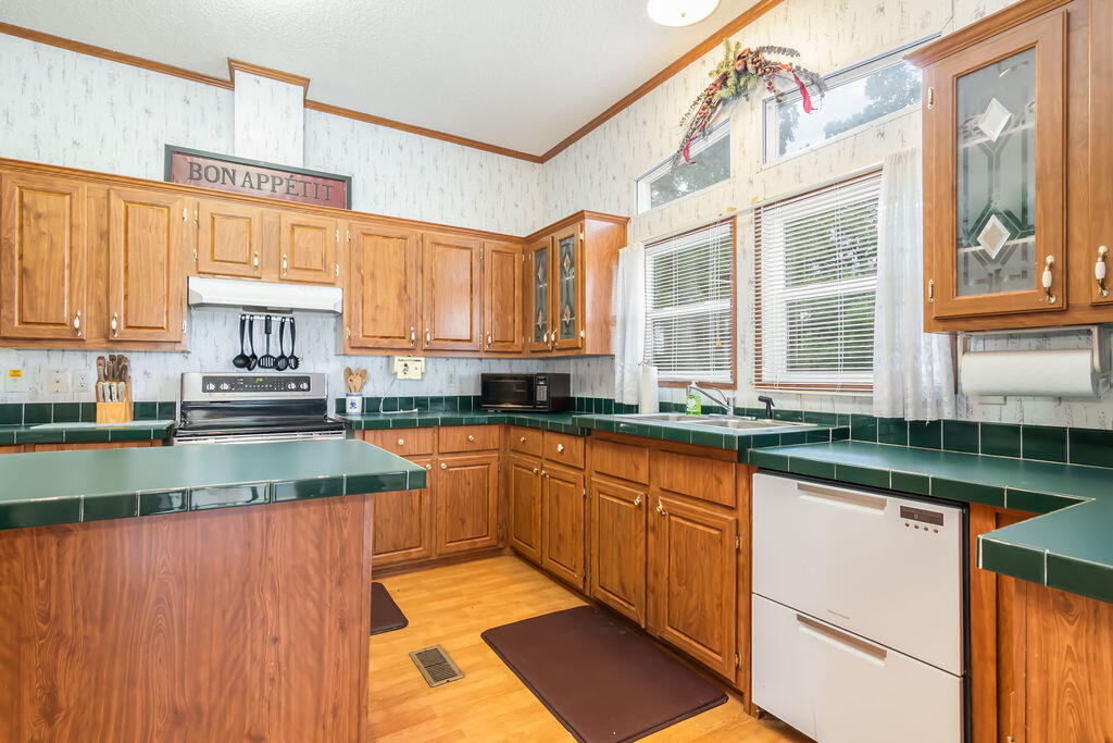 1688 Wooley Creek Road Property Photo 14