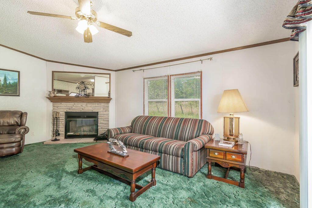 1688 Wooley Creek Road Property Photo 20
