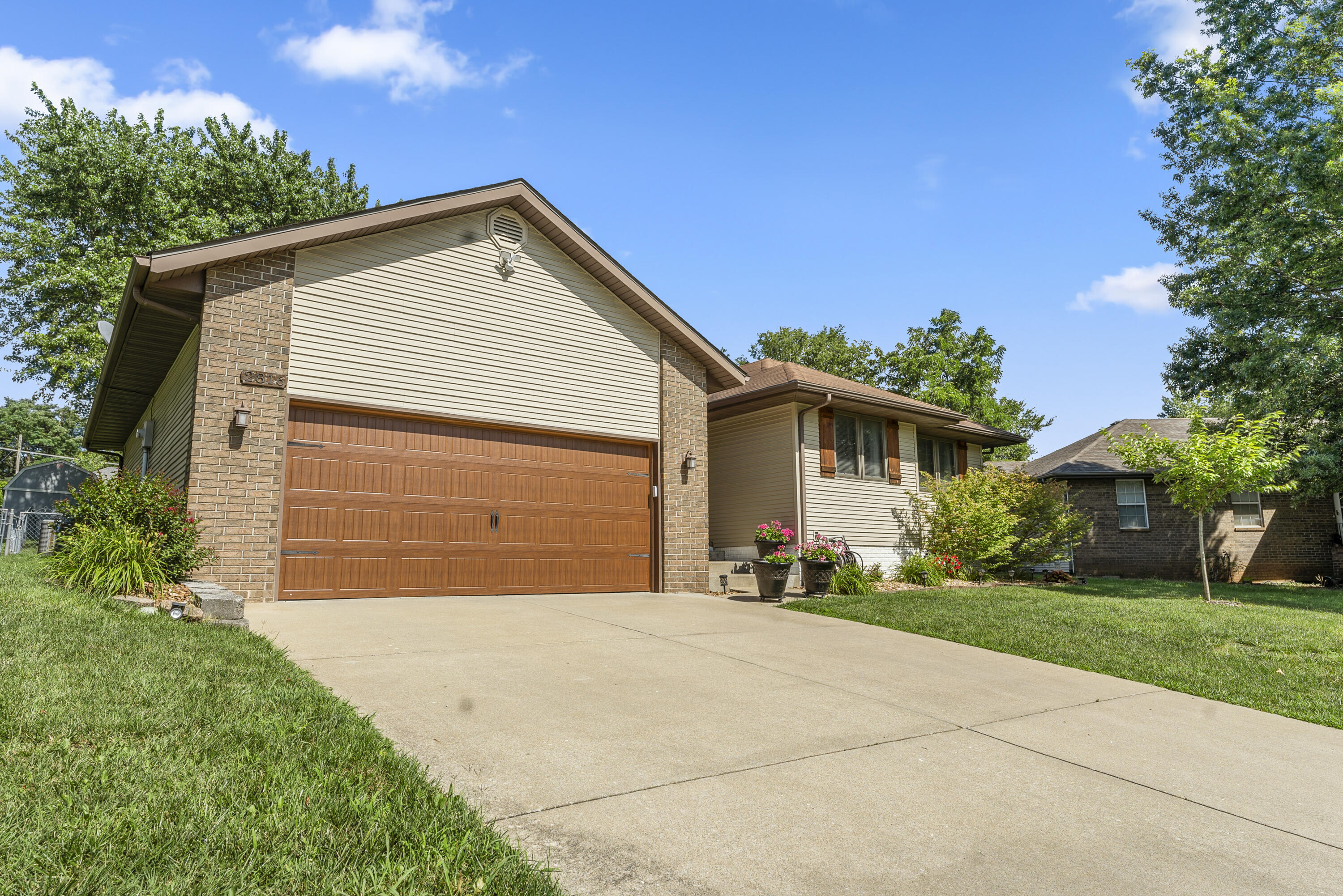 2816 North Washington Avenue Property Photo 4