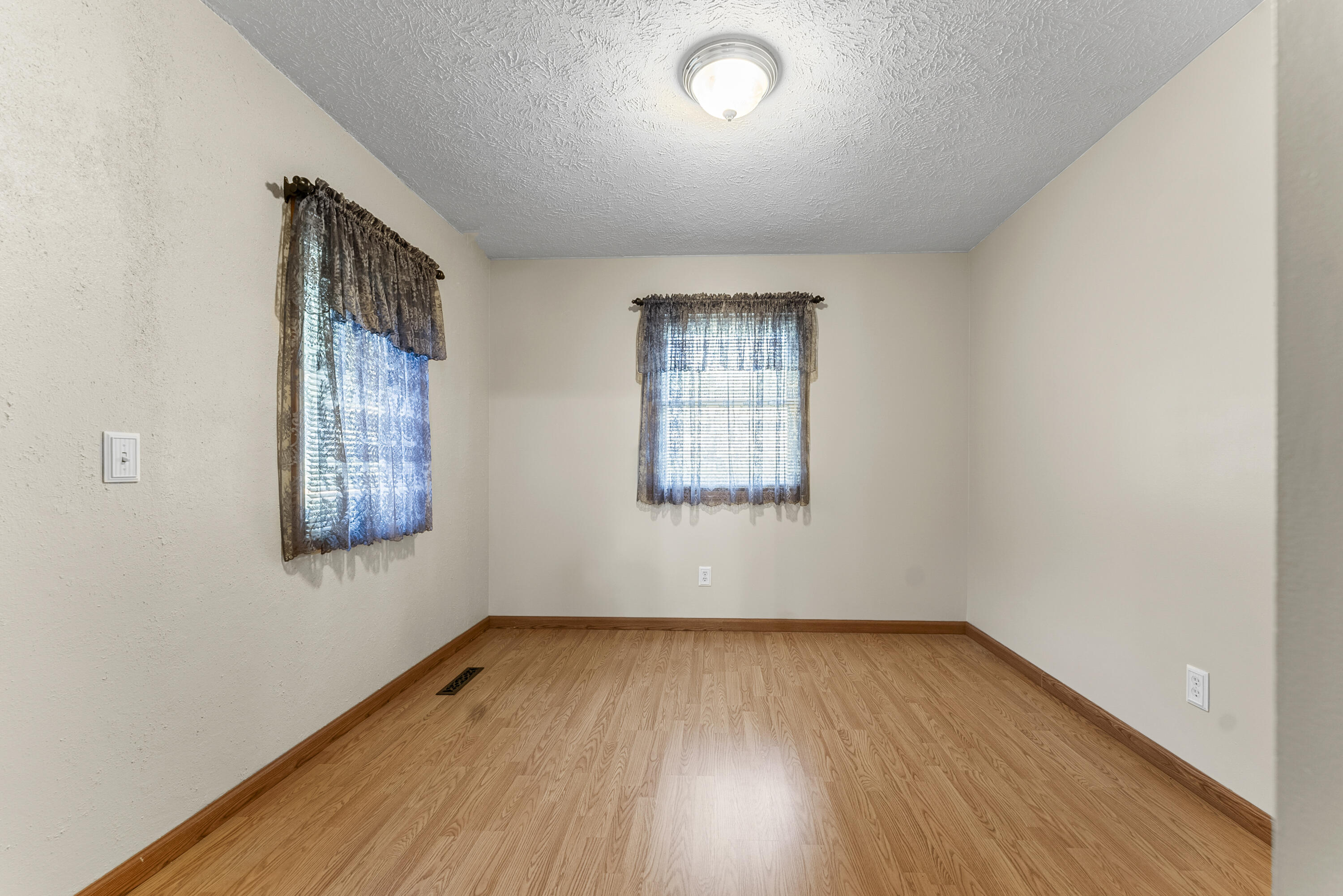 2816 North Washington Avenue Property Photo 8
