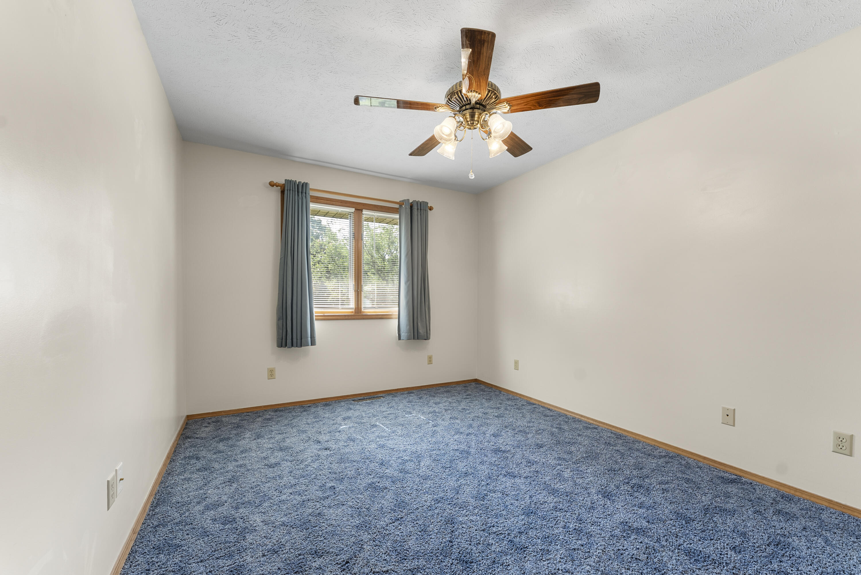 2816 North Washington Avenue Property Photo 13