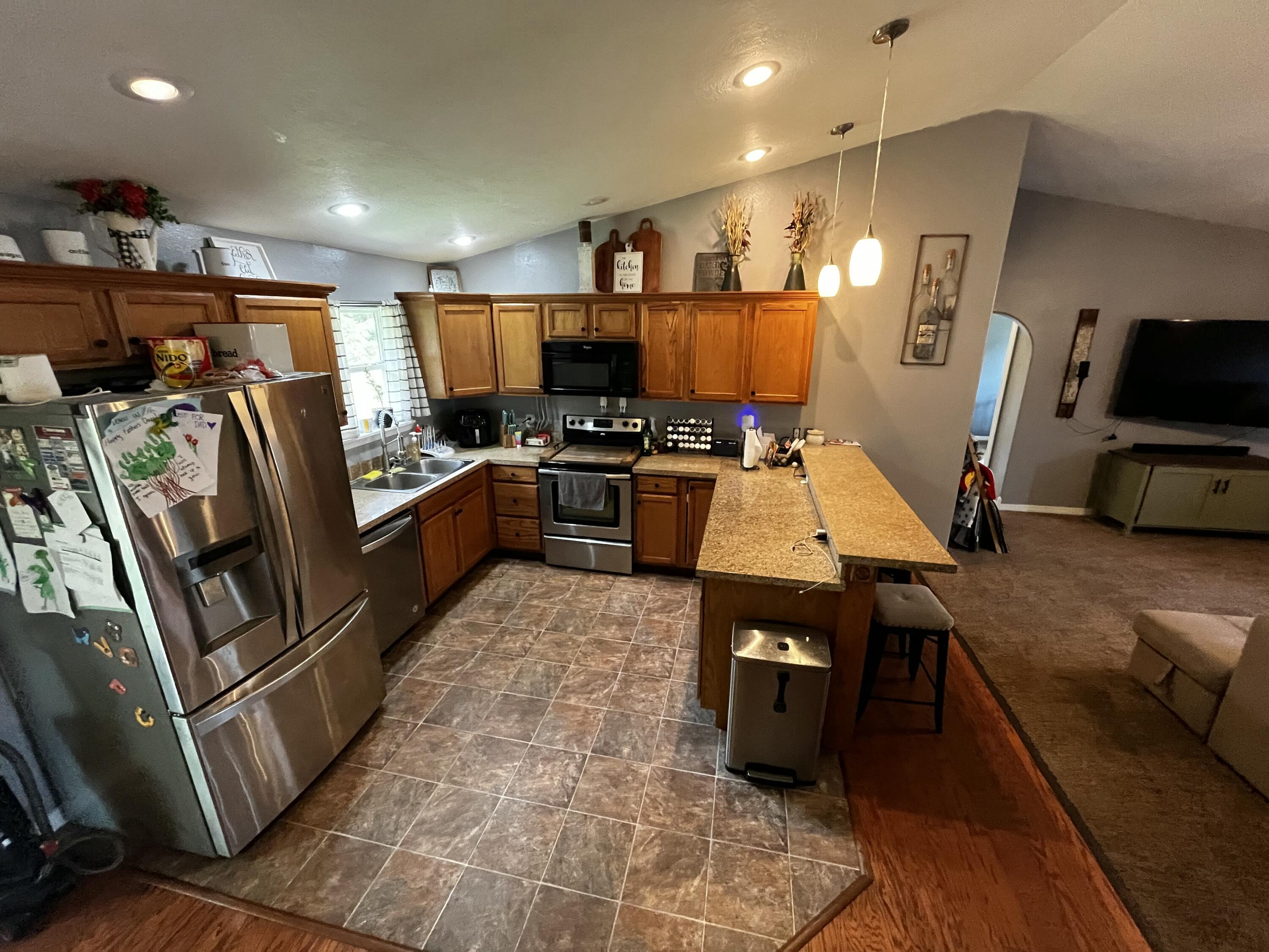 19353 Farm Road 1120 Property Photo 4