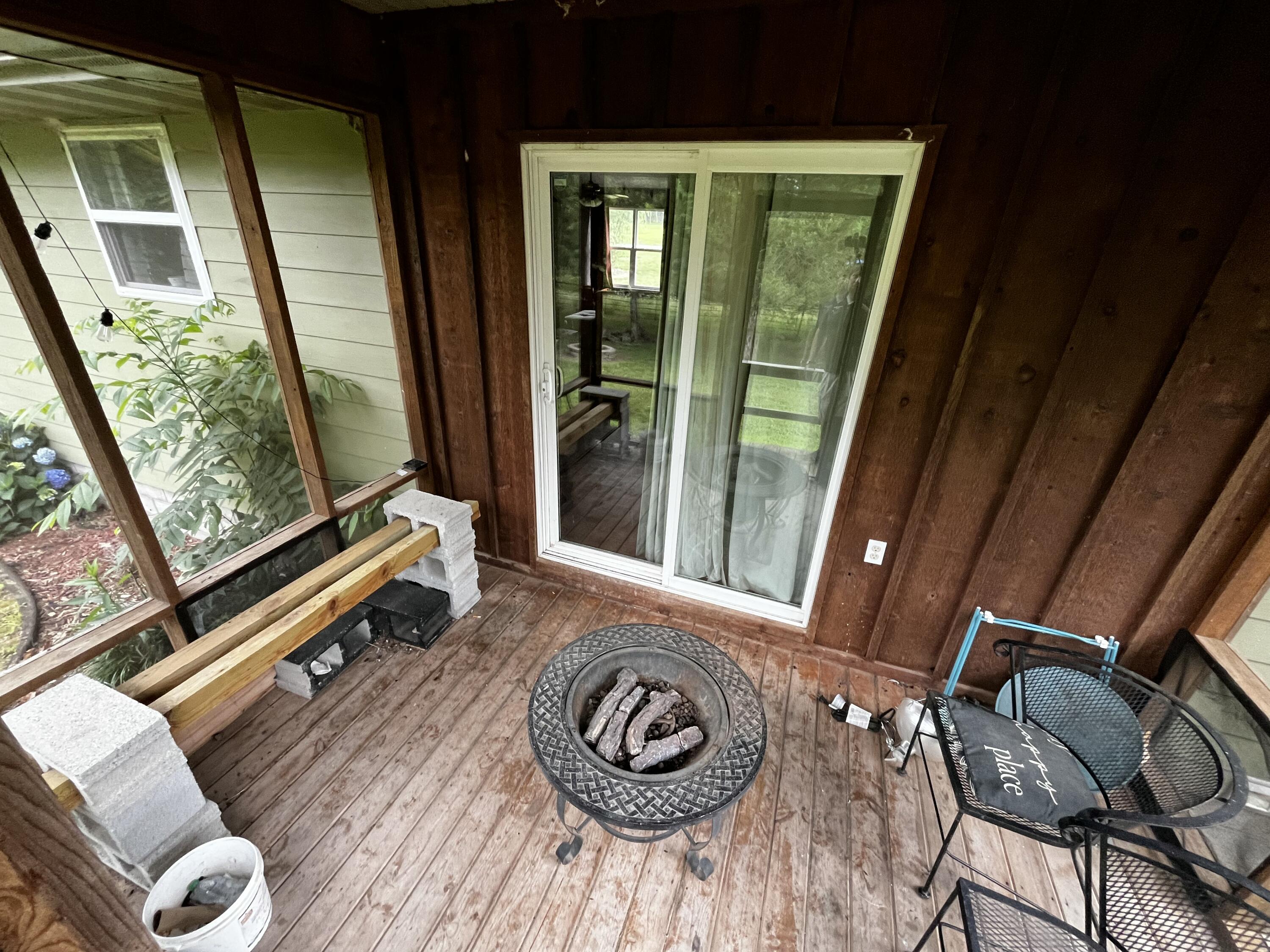 19353 Farm Road 1120 Property Photo 16