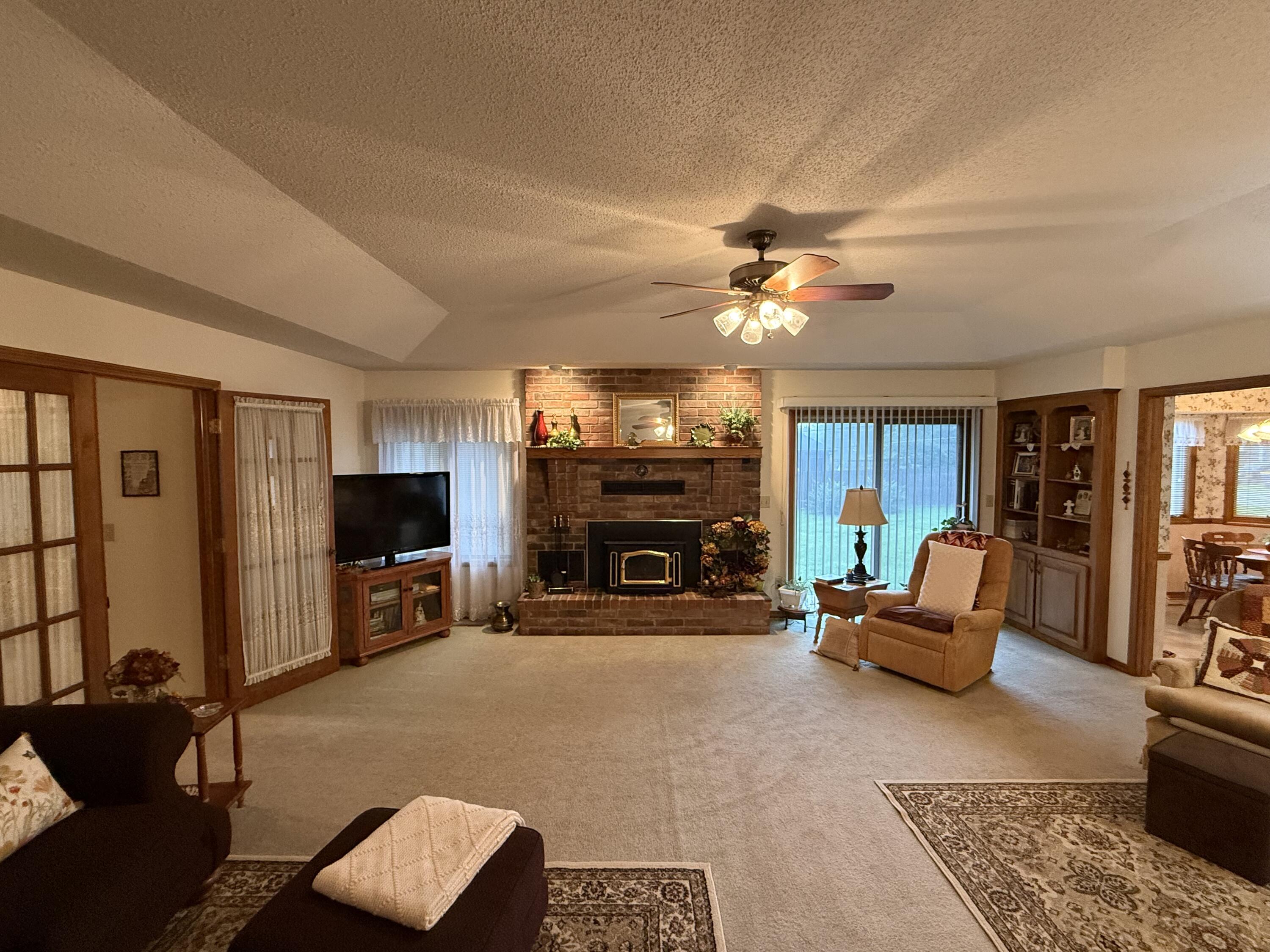 1810 East Jacqueline Street Property Photo 3
