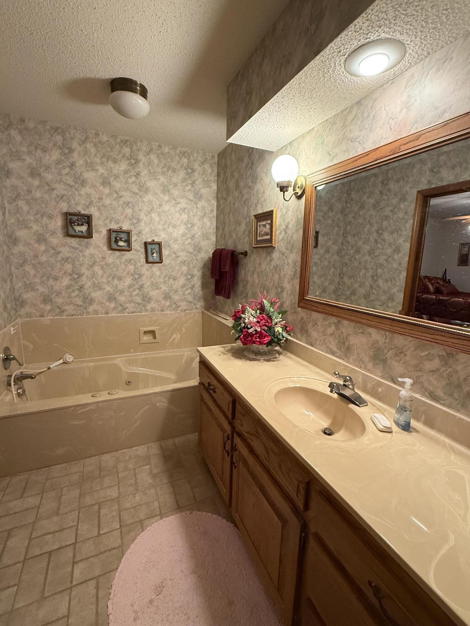 1810 East Jacqueline Street Property Photo 13