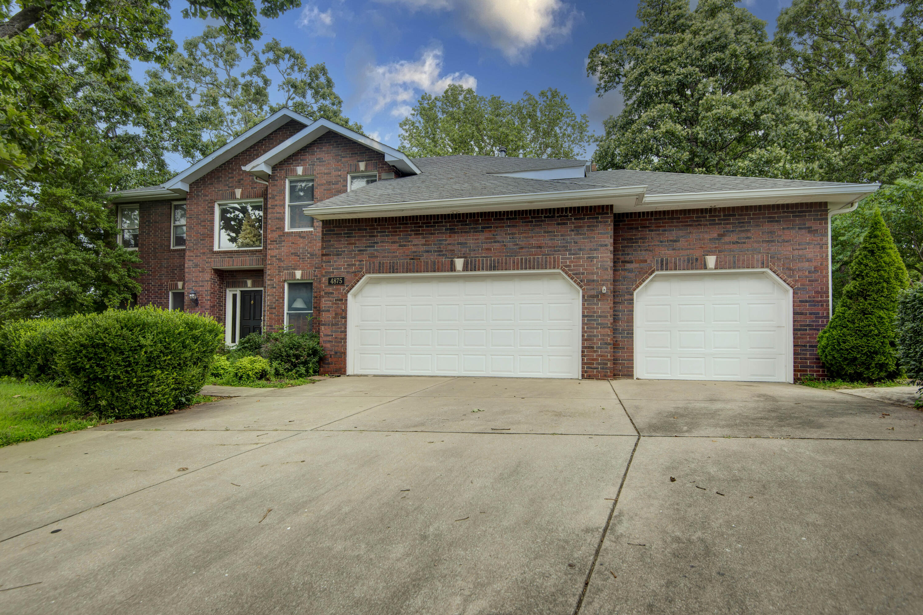 4875 East Bancroft Court Property Photo 4