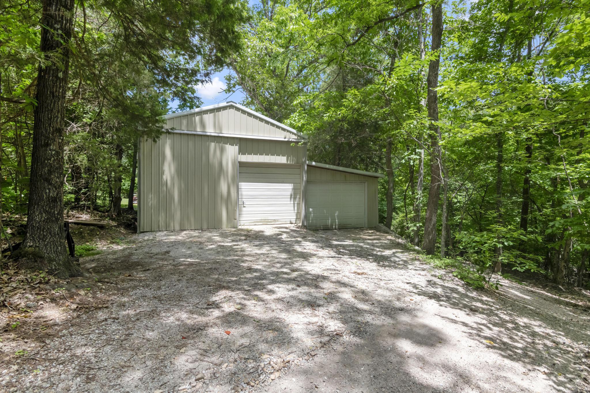 1228 Shire Circle Property Photo 4