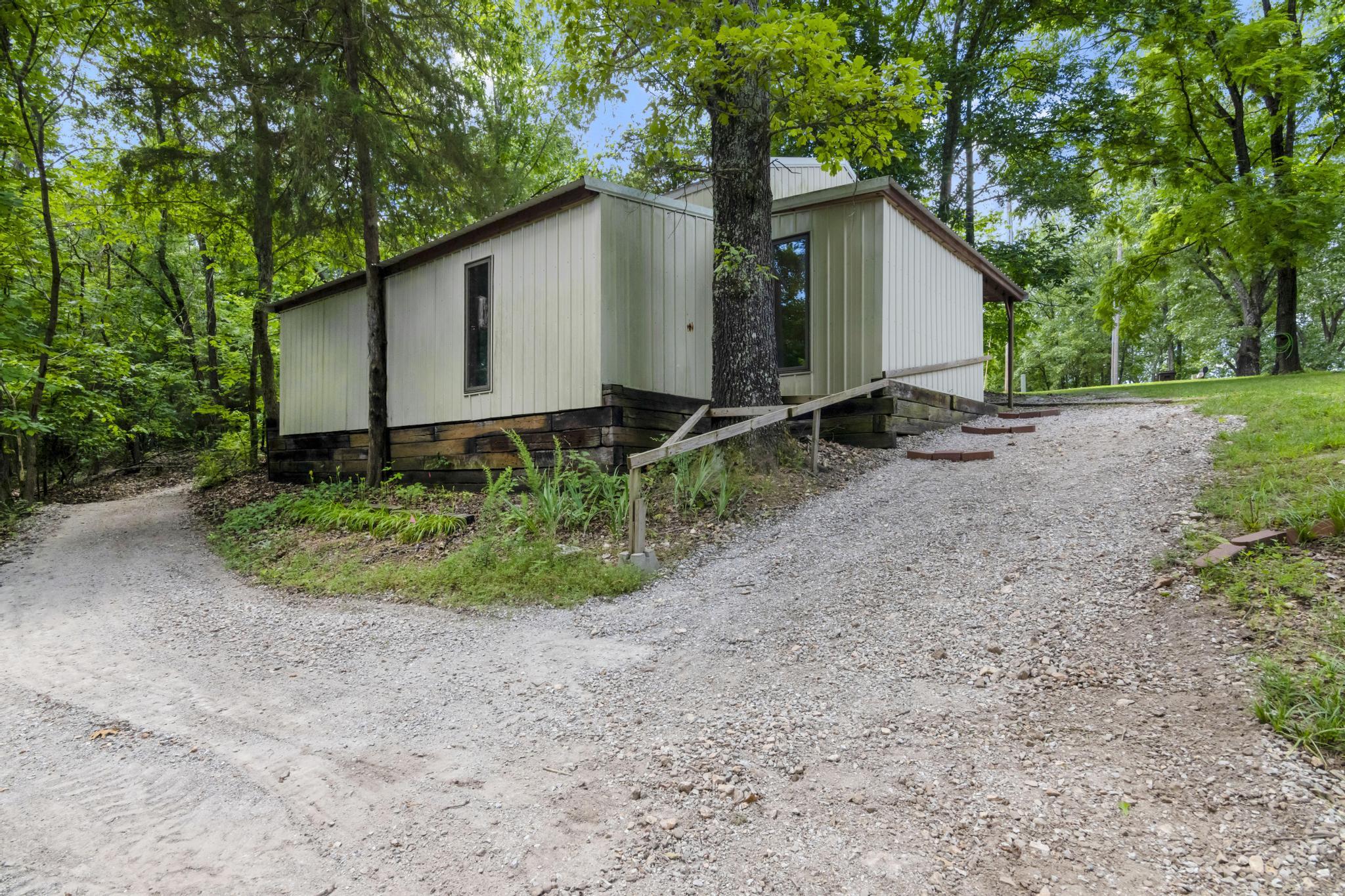 1228 Shire Circle Property Photo 5