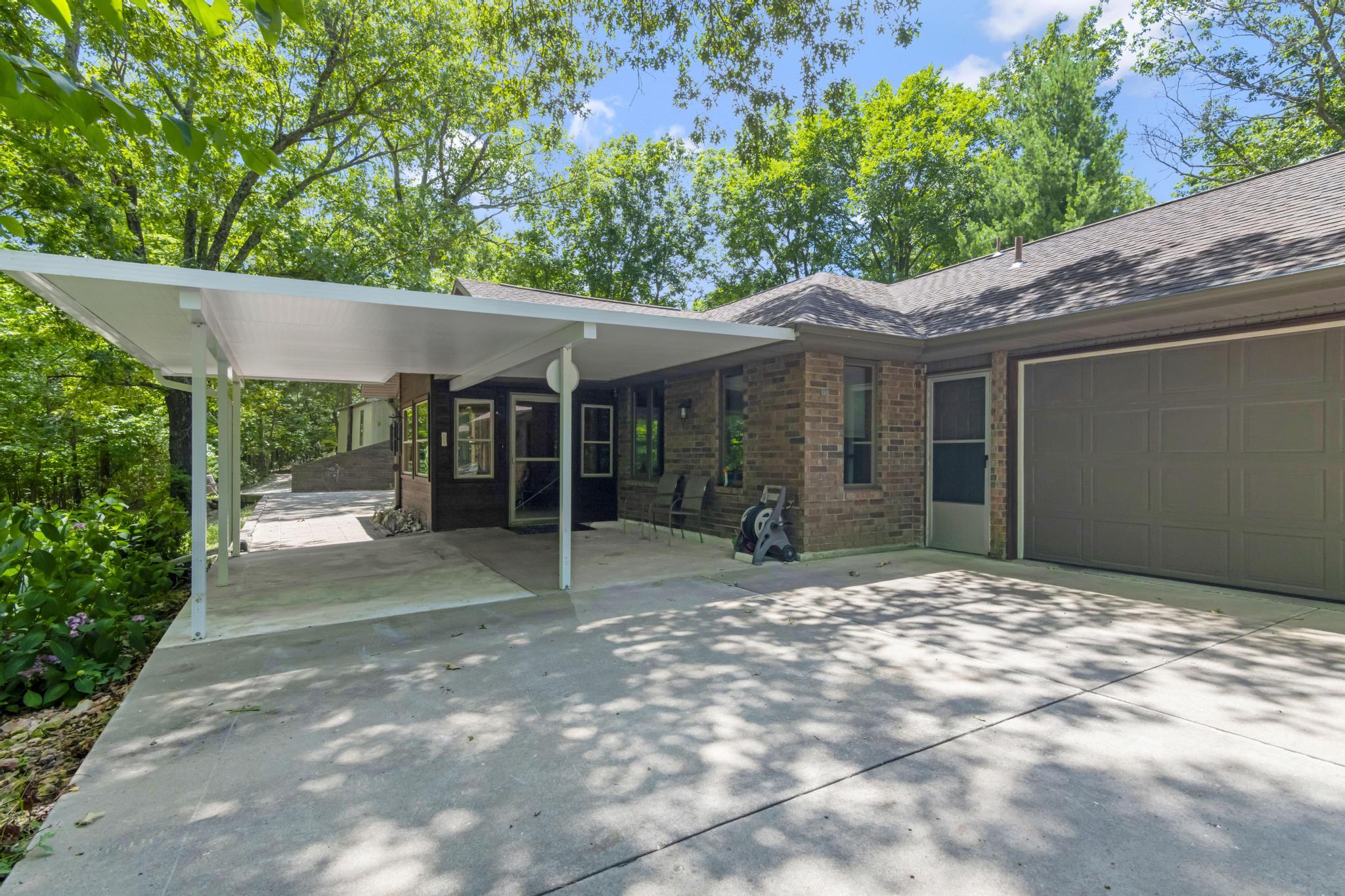 1228 Shire Circle Property Photo 7