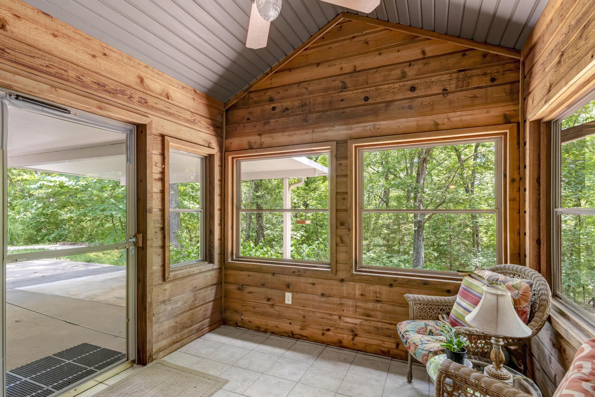 1228 Shire Circle Property Photo 8