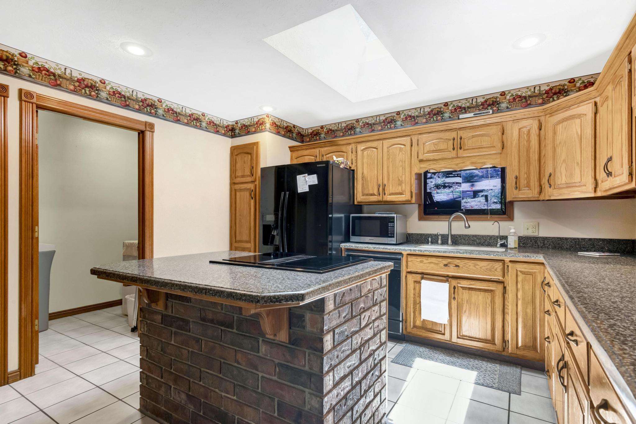 1228 Shire Circle Property Photo 14