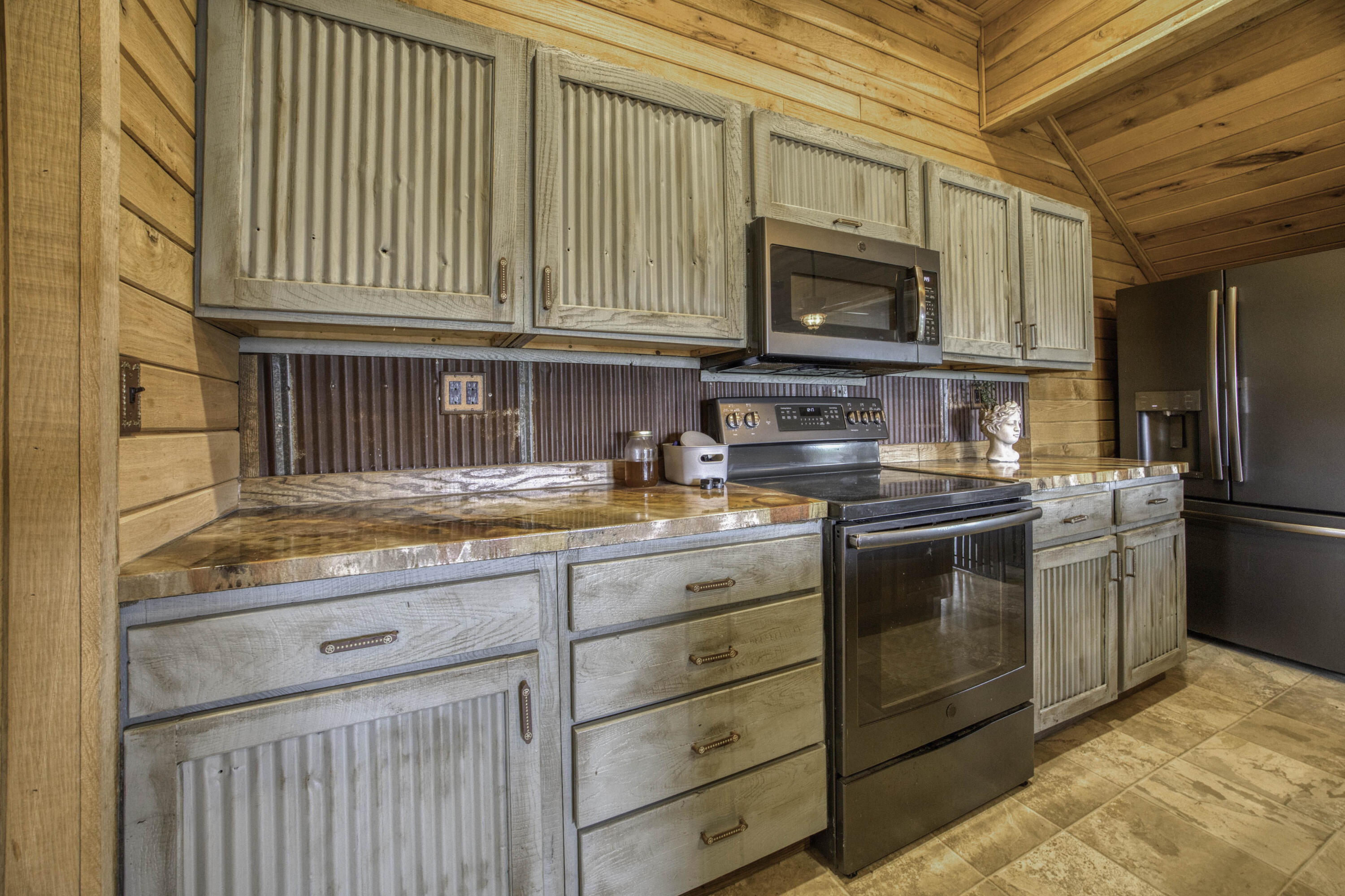 12132 West Farm Road 18 Property Photo 13