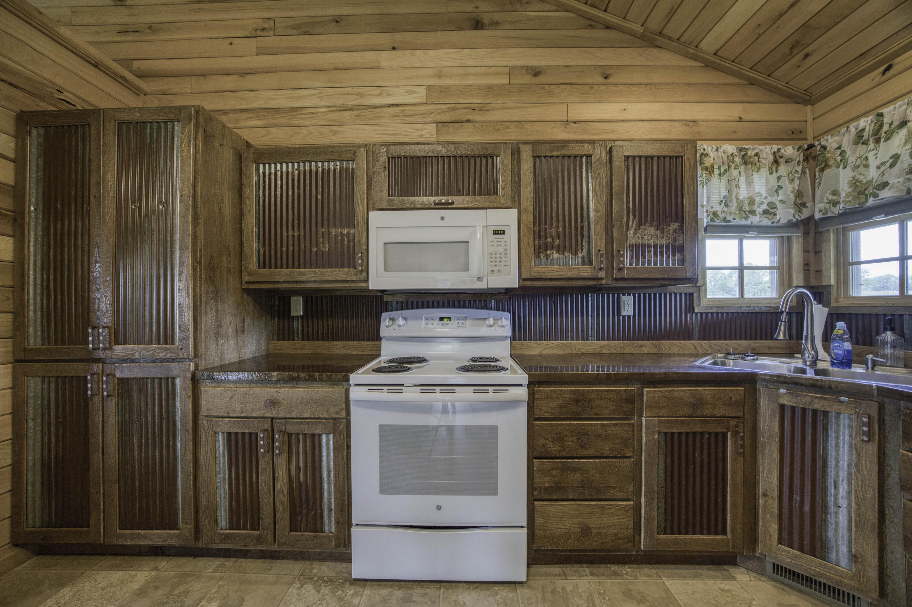 12132 West Farm Road 18 Property Photo 34