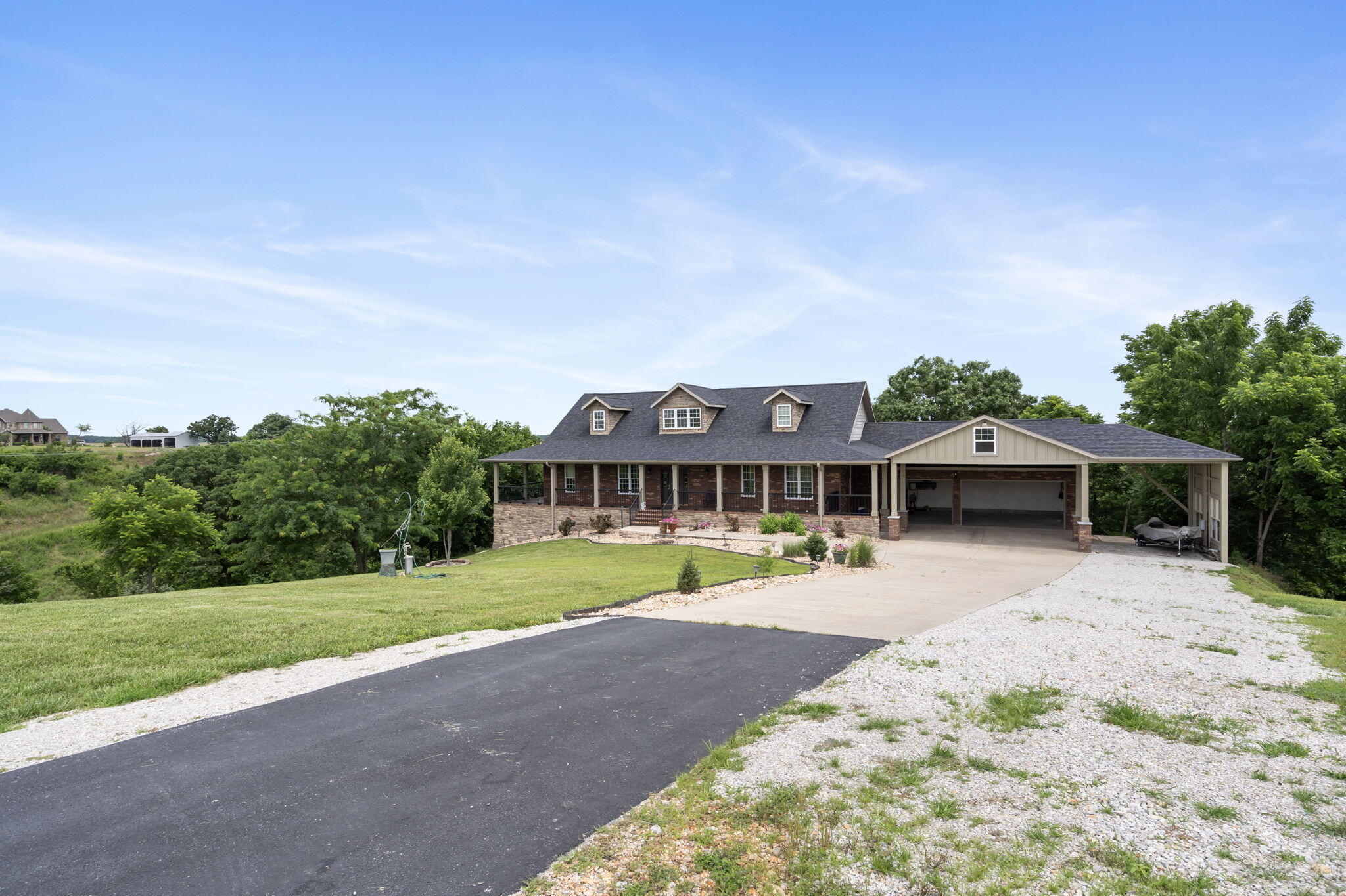 358 Spring View Place Property Photo 4