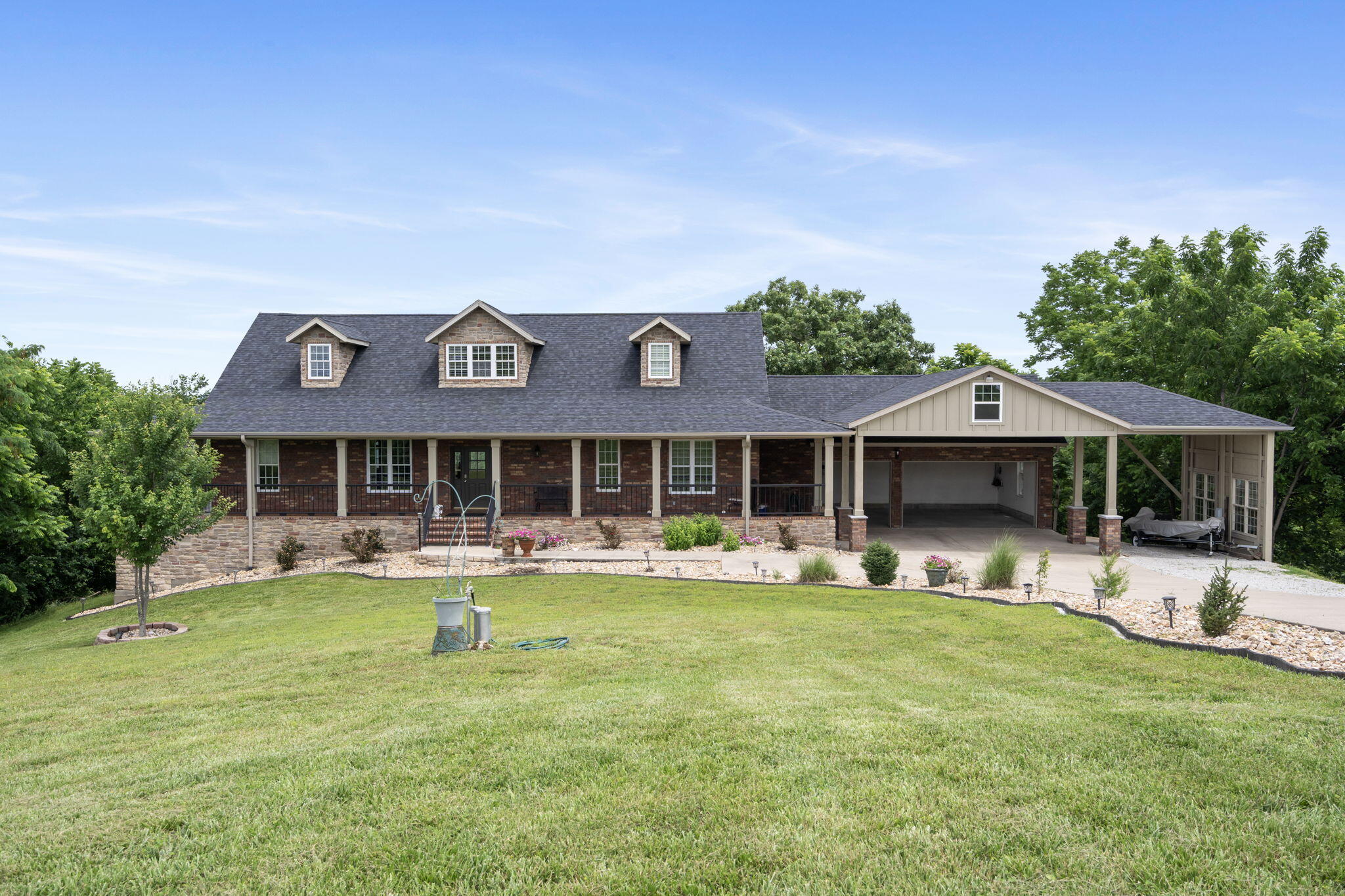 358 Spring View Place Property Photo 5