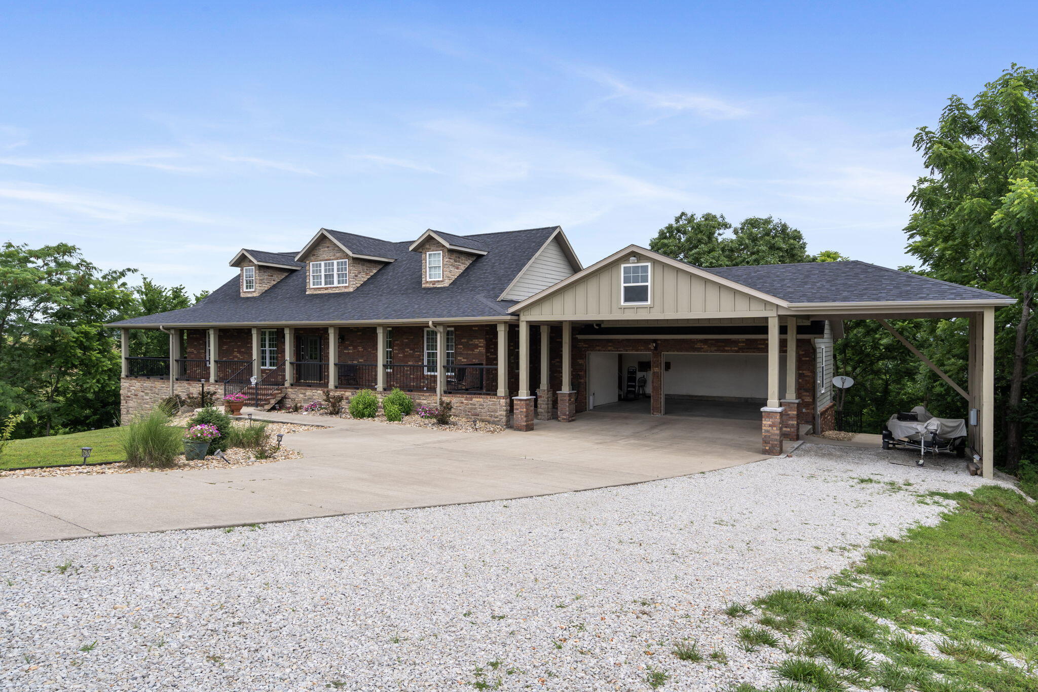 358 Spring View Place Property Photo 7