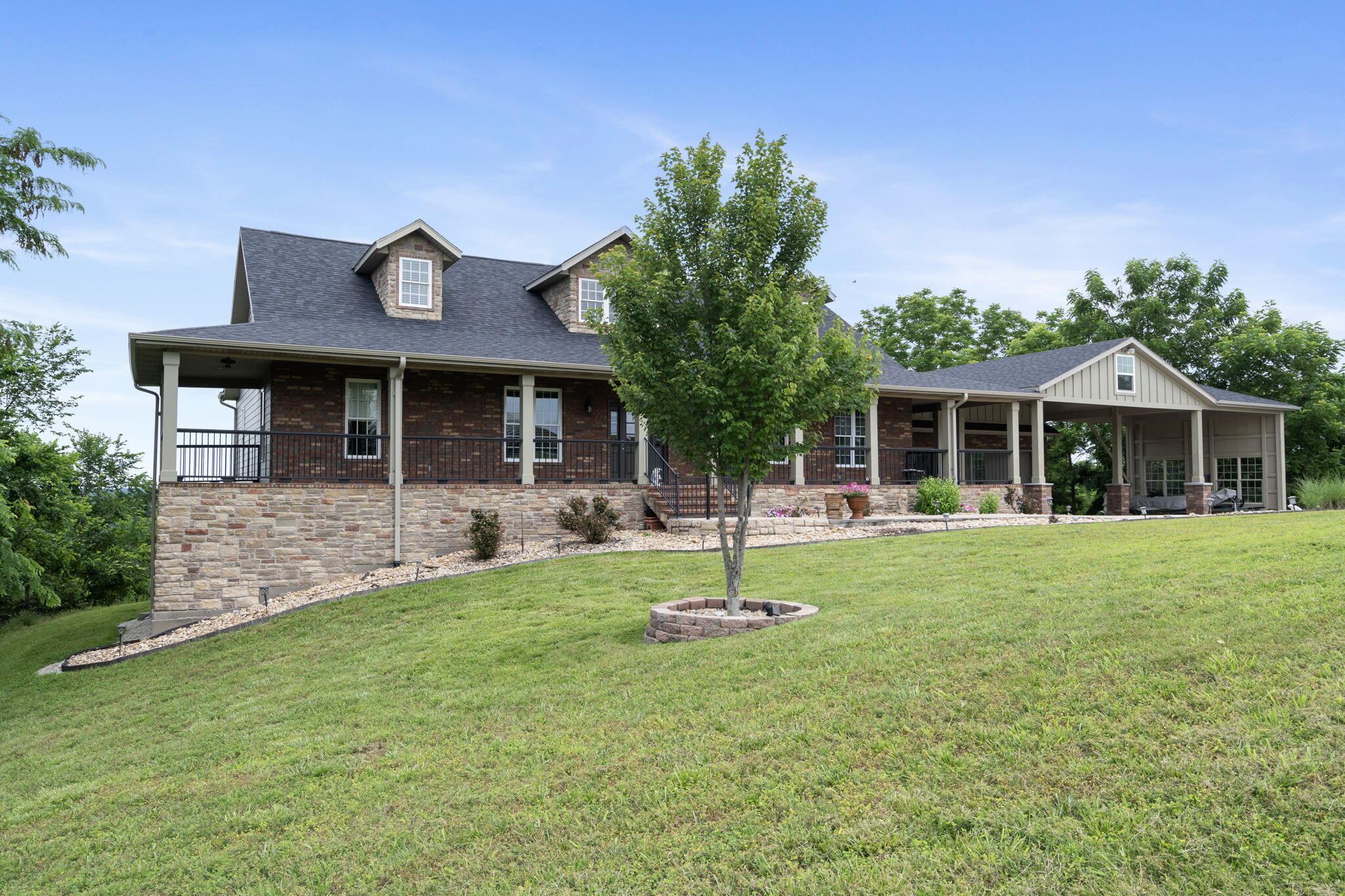 358 Spring View Place Property Photo 8