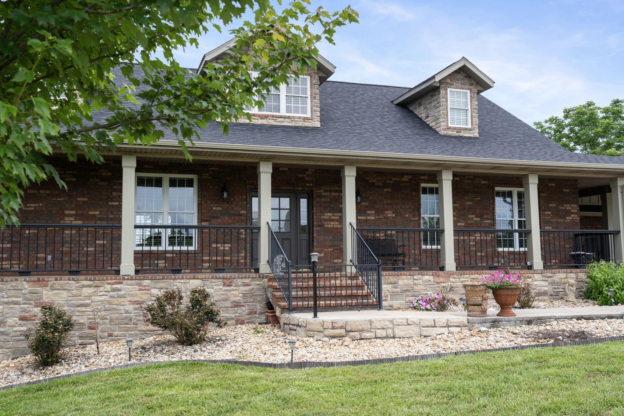358 Spring View Place Property Photo 9