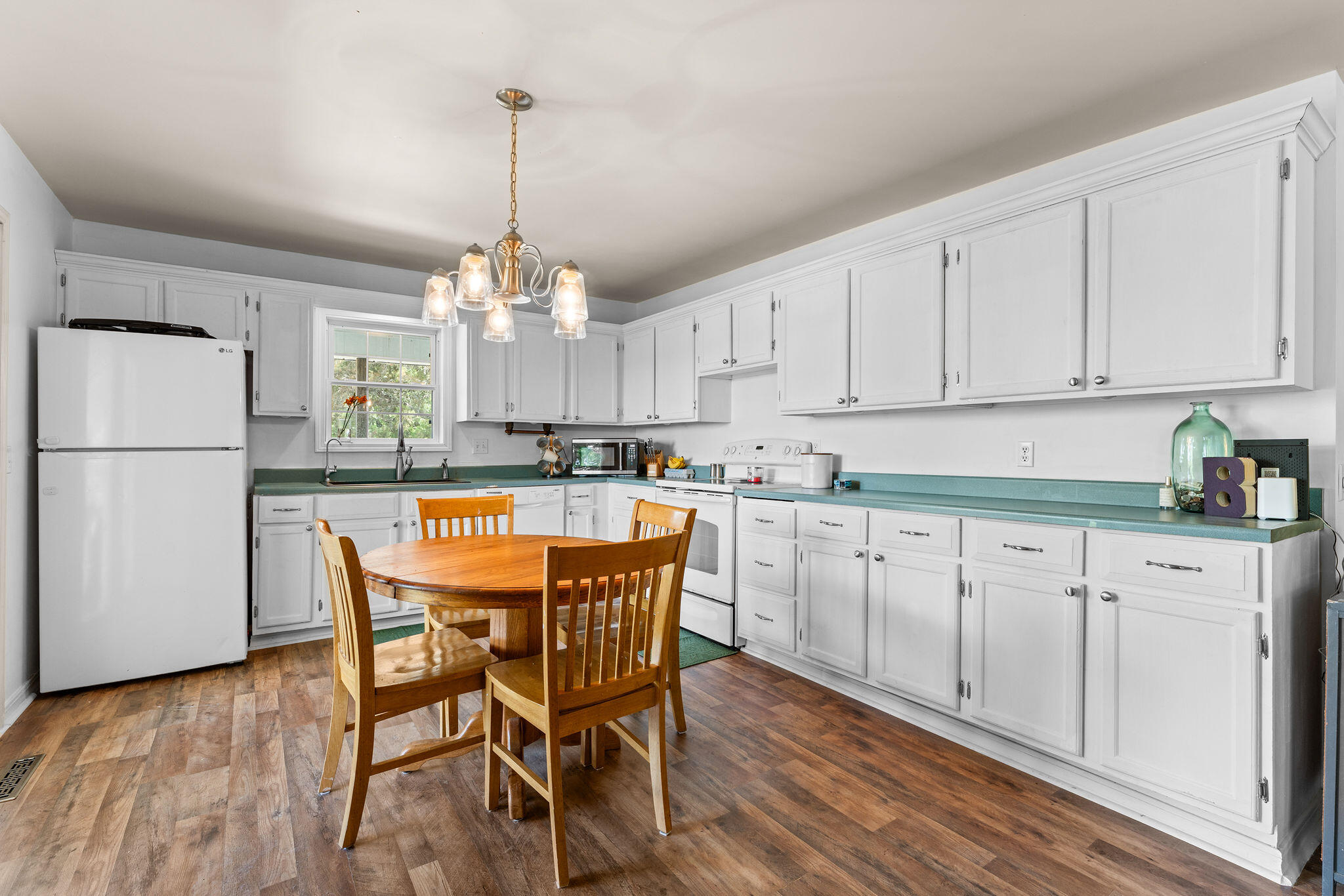 1009 Iowa Colony Road Property Photo 6