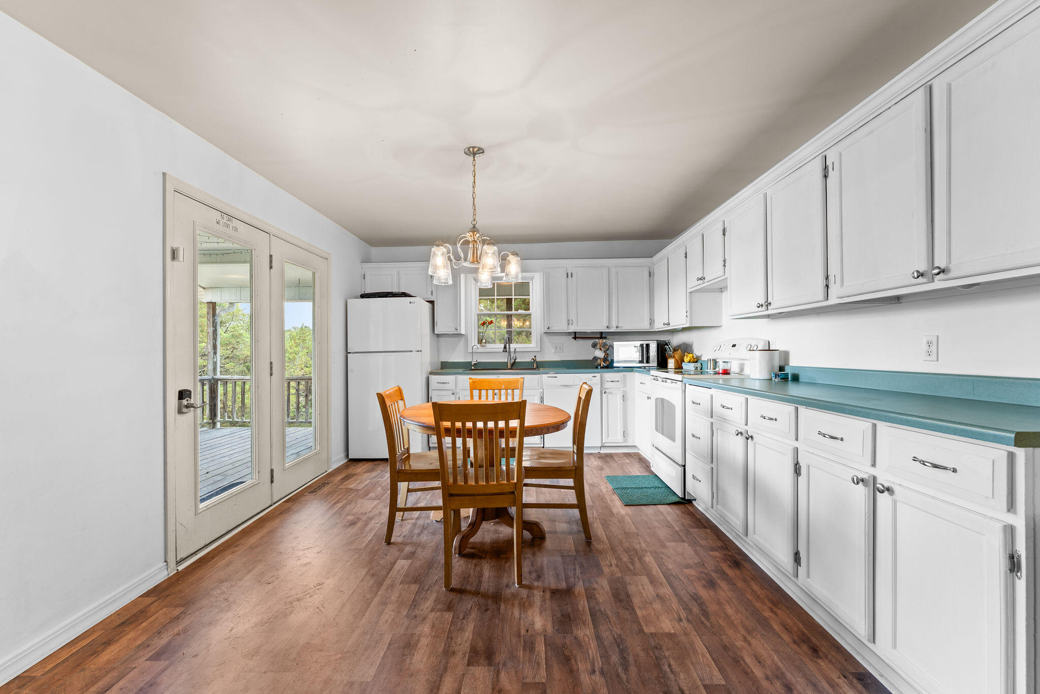 1009 Iowa Colony Road Property Photo 8