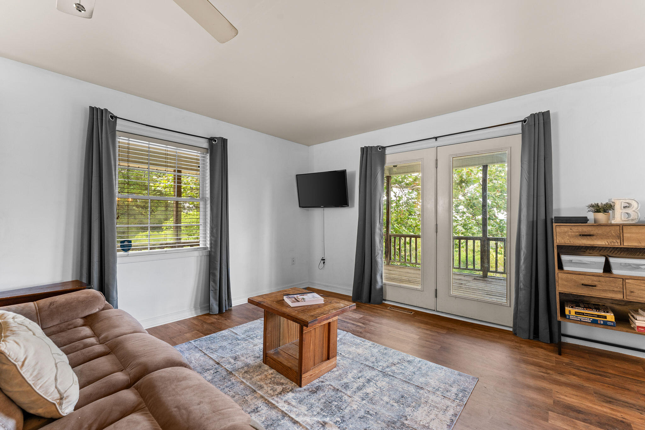 1009 Iowa Colony Road Property Photo 10