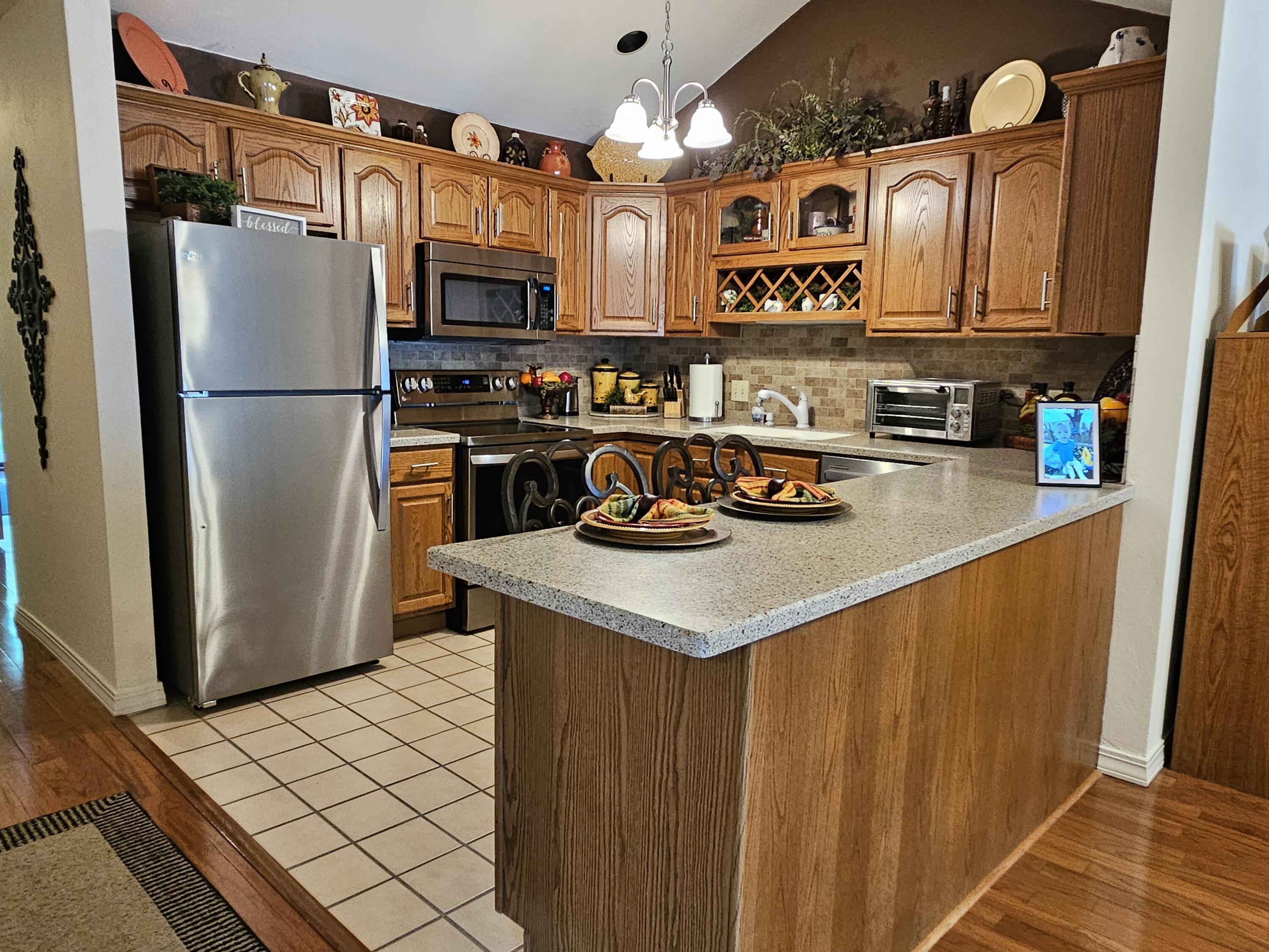 7832 Cozy Cove Road Property Photo 14