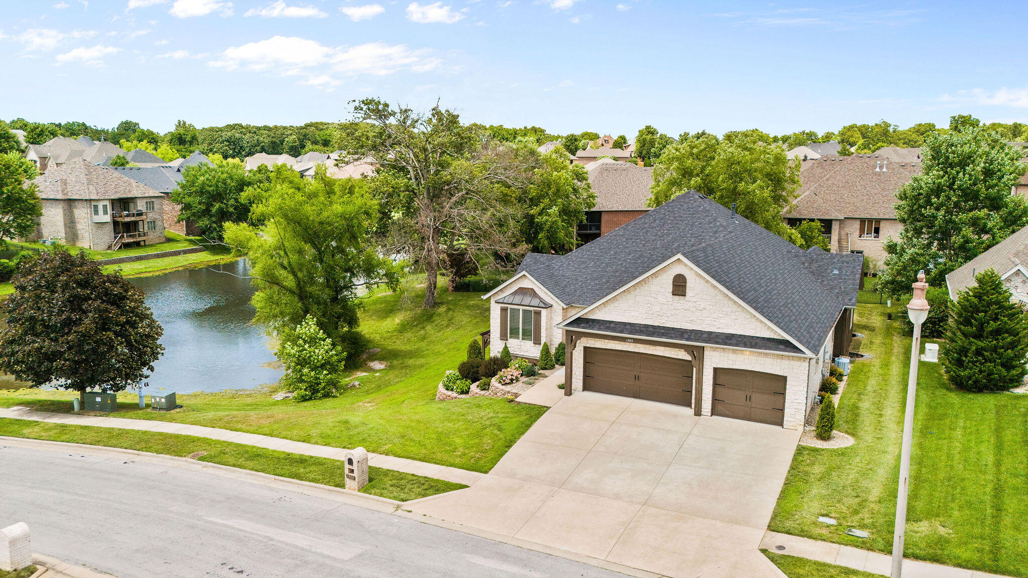 1303 East Eaglegate Parkway Property Photo 68