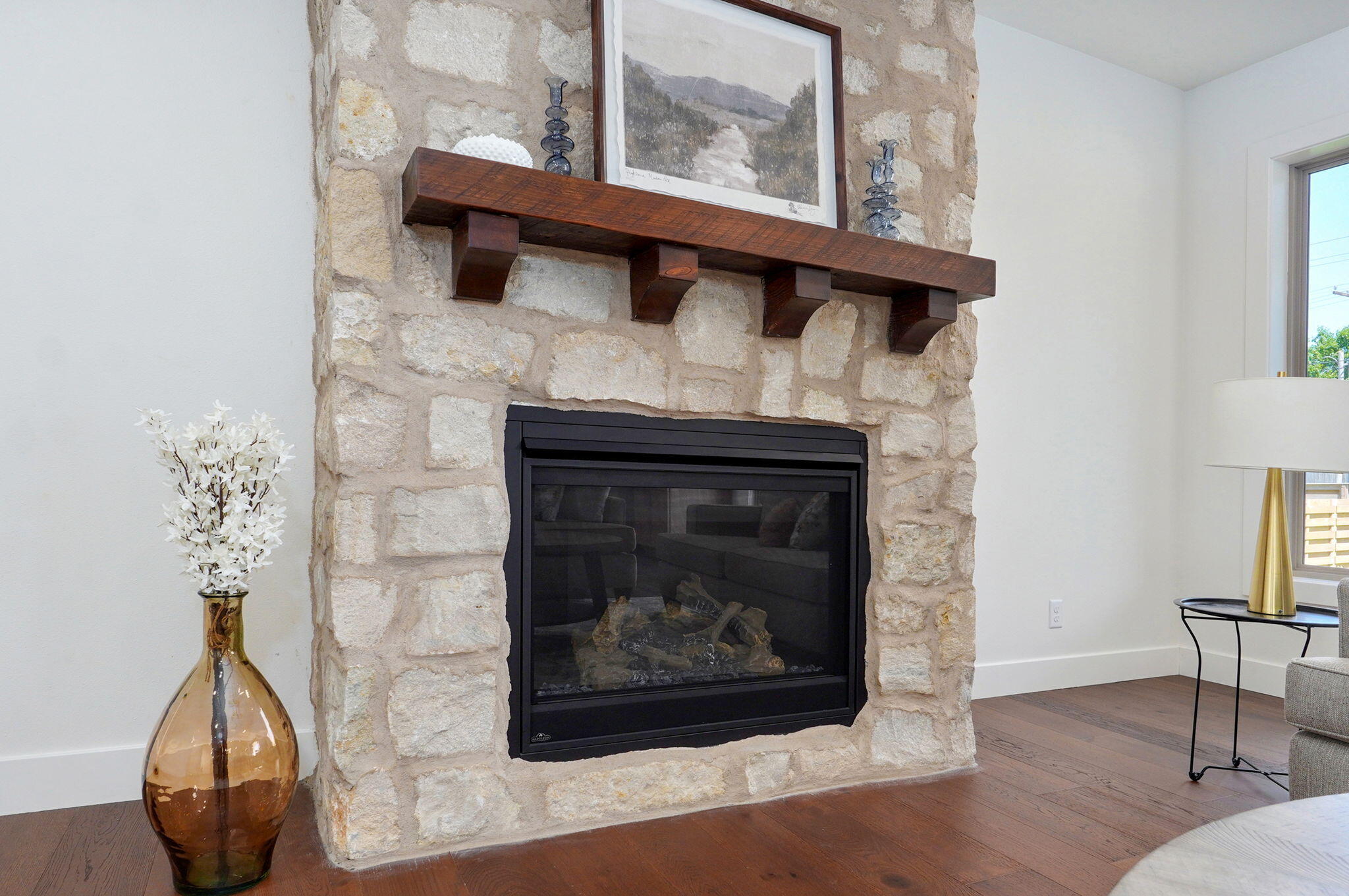 2111 East Will Street Property Photo 8