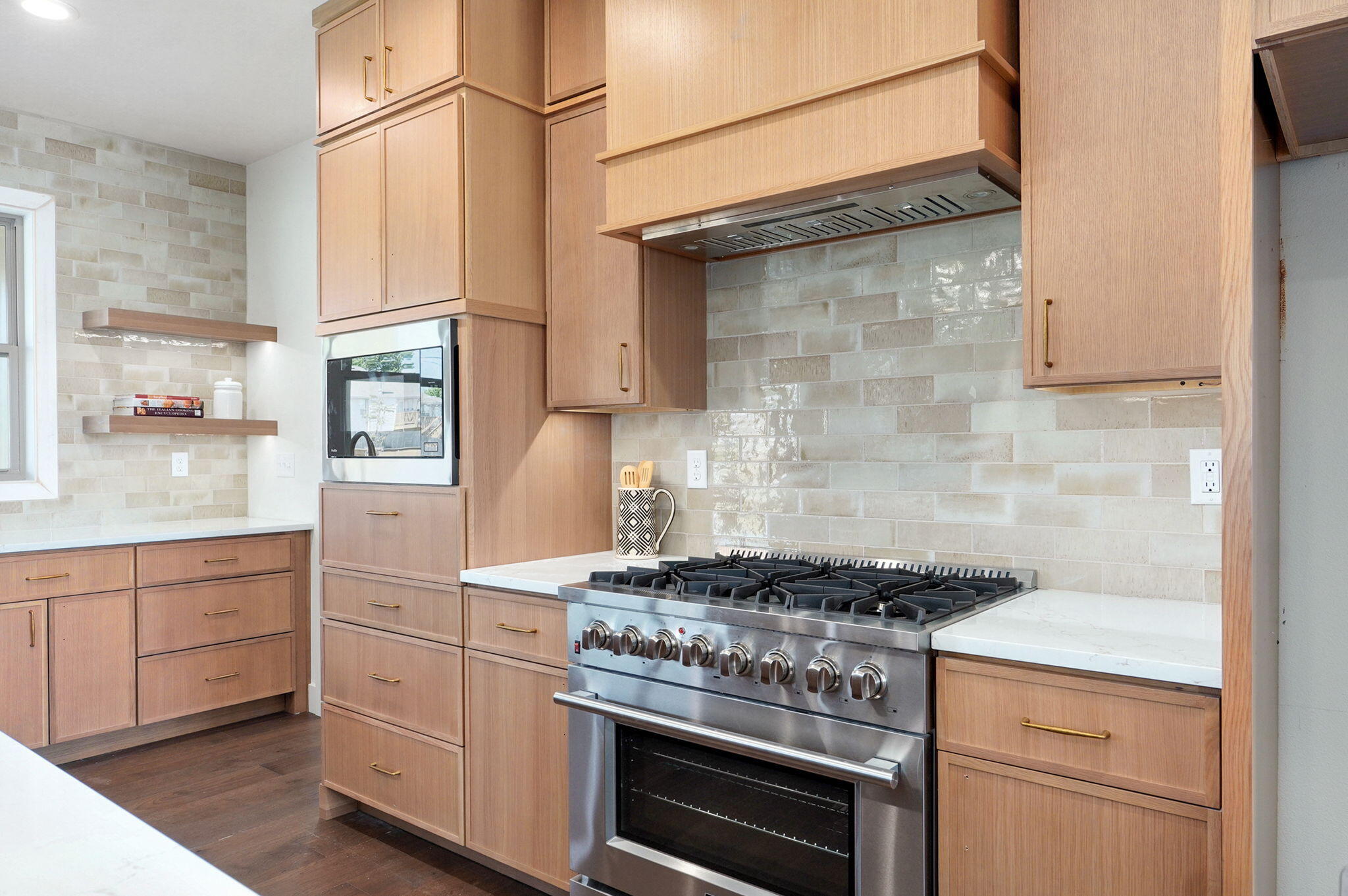 2111 East Will Street Property Photo 13