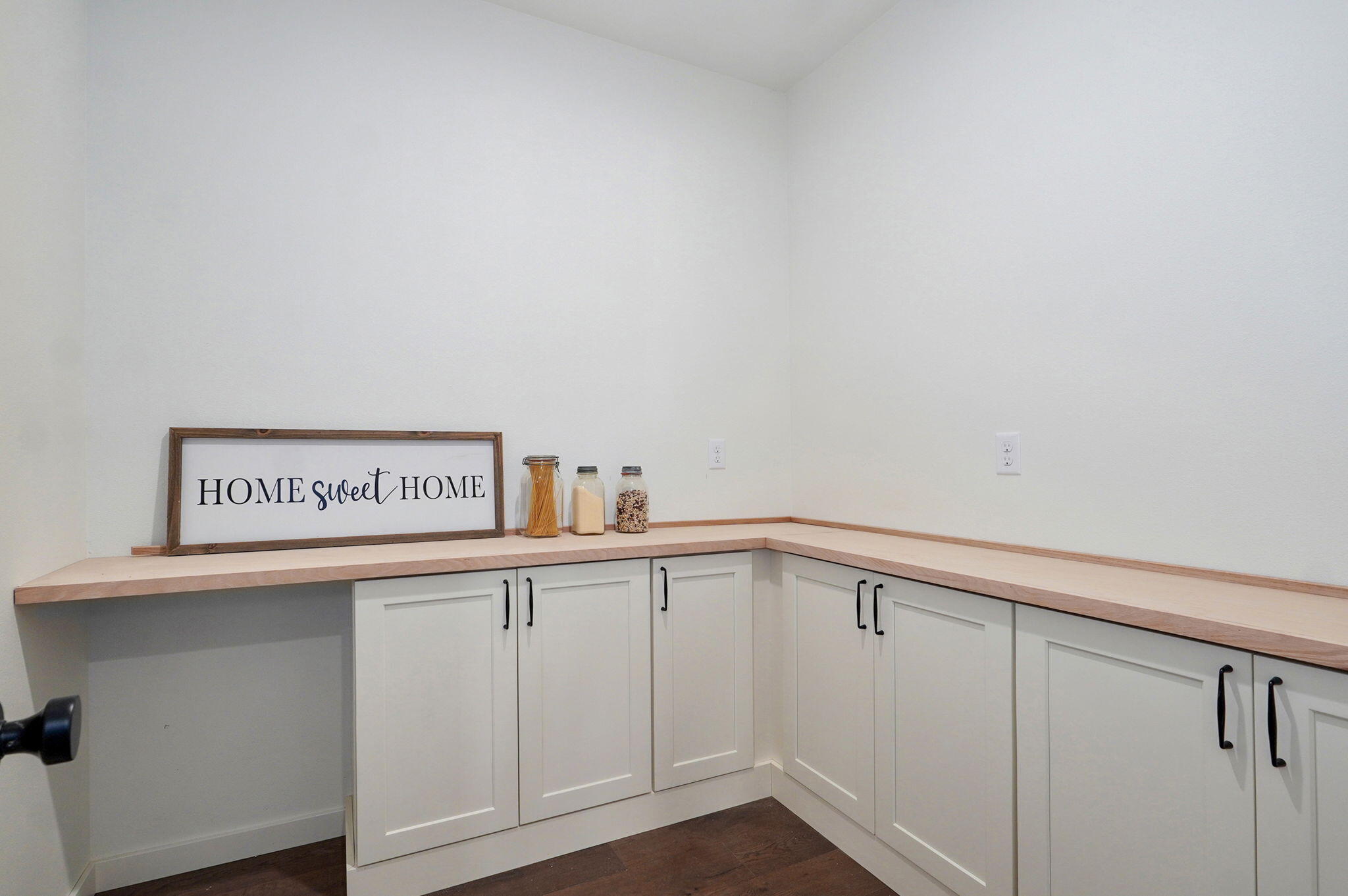 2111 East Will Street Property Photo 16