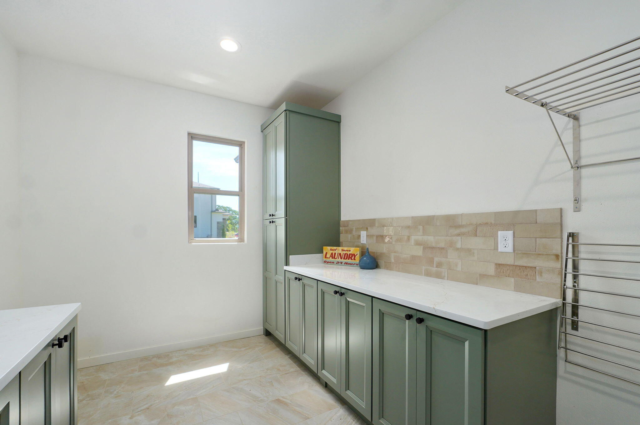 2111 East Will Street Property Photo 19