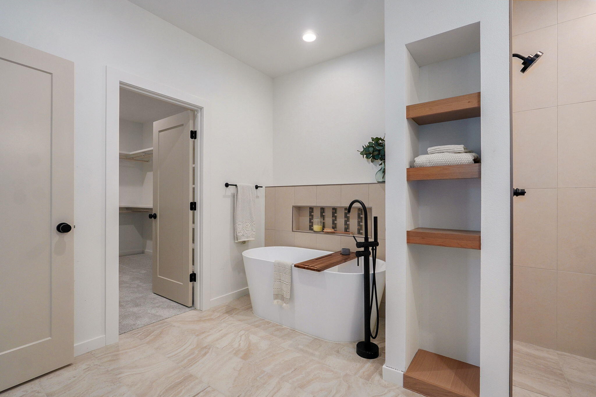 2111 East Will Street Property Photo 26