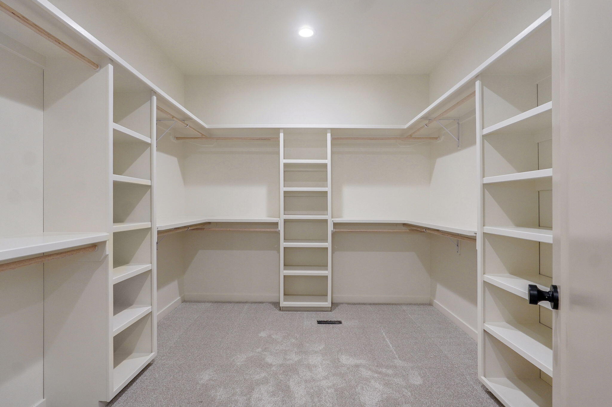 2111 East Will Street Property Photo 28