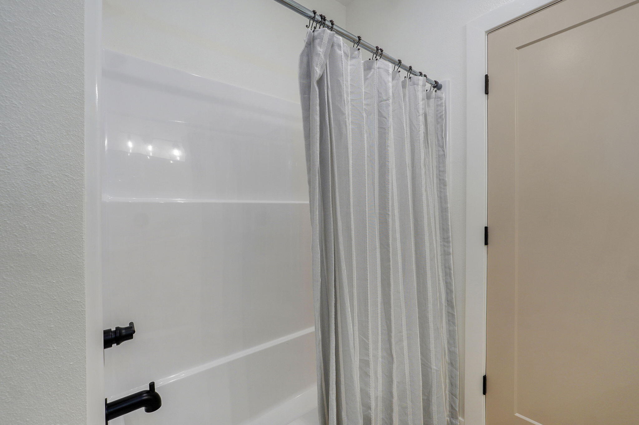 2111 East Will Street Property Photo 30