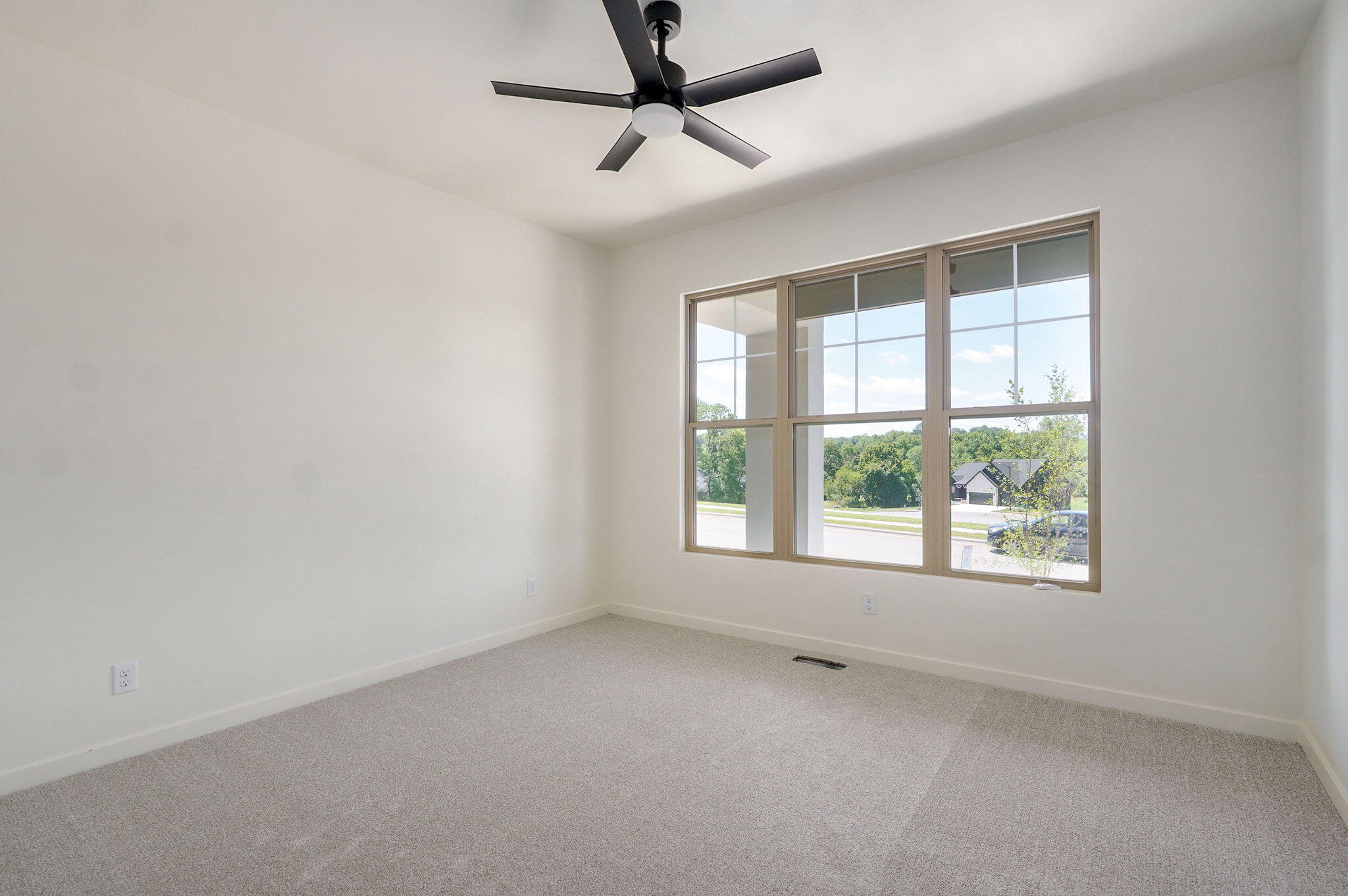 2111 East Will Street Property Photo 31