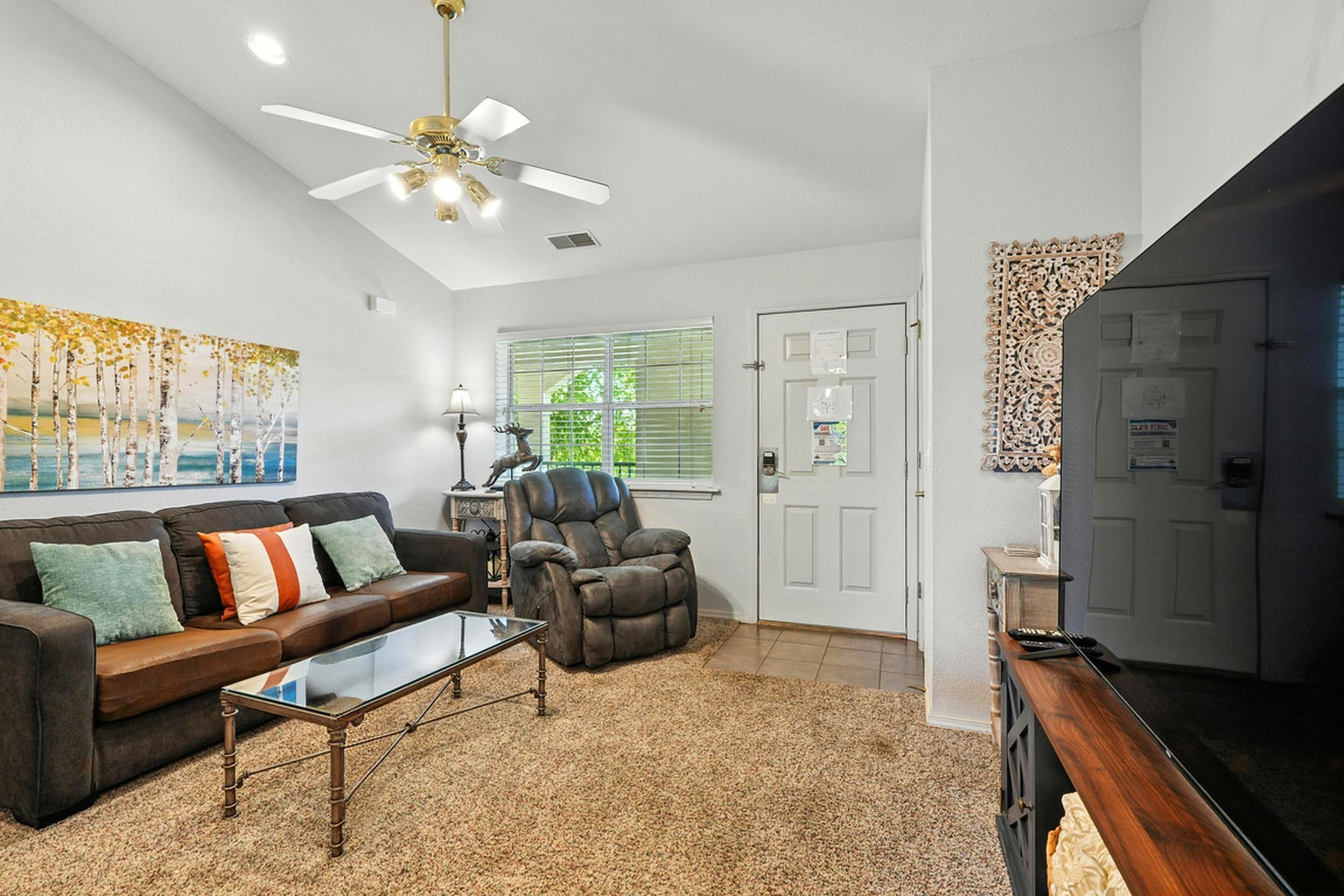 530 Spring Creek Court Property Photo 4