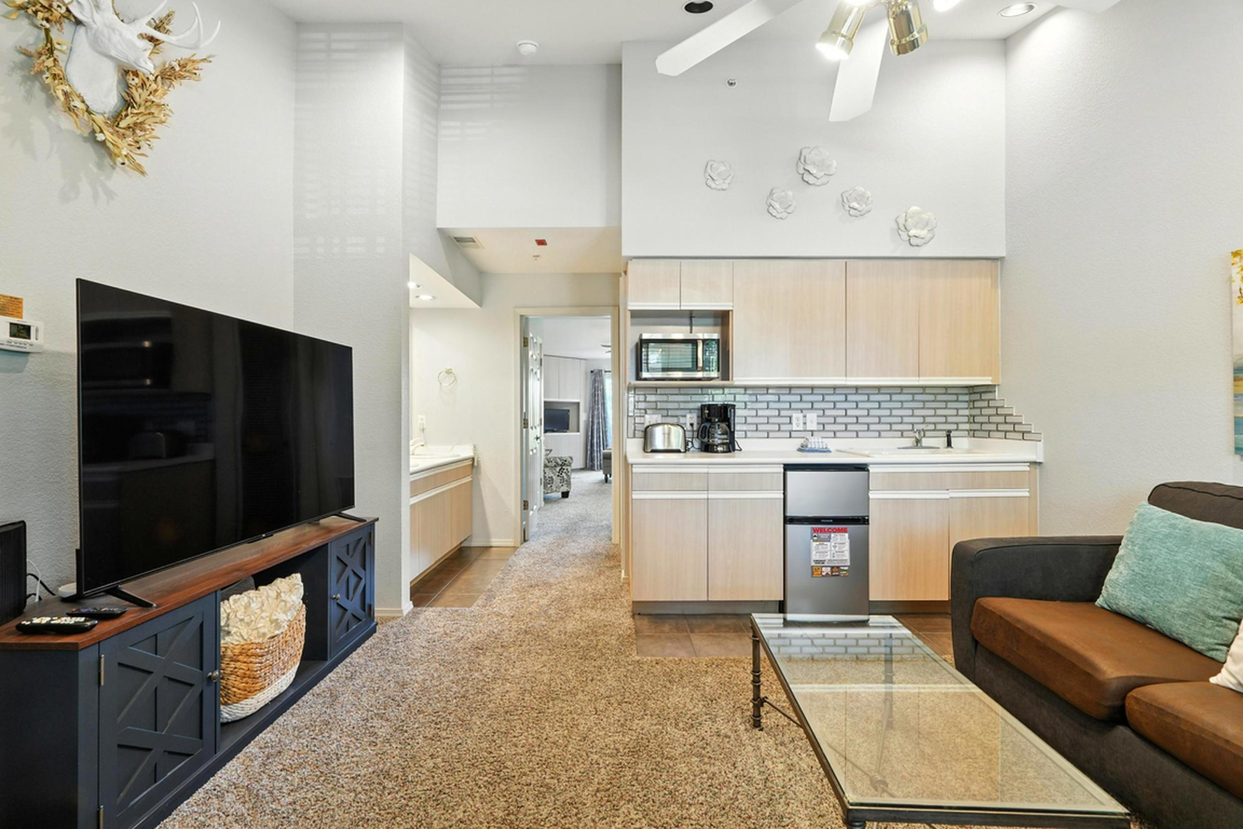 530 Spring Creek Court Property Photo 5