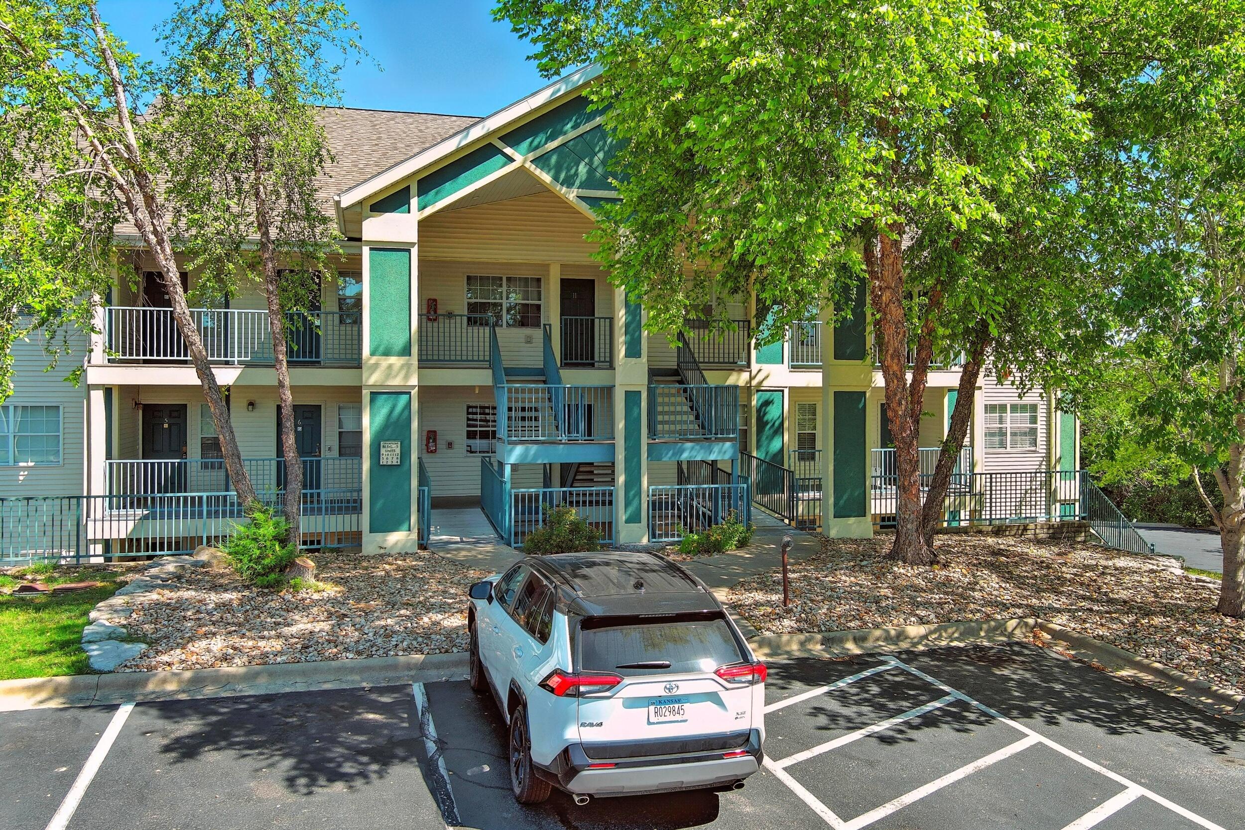 530 Spring Creek Court Property Photo 17