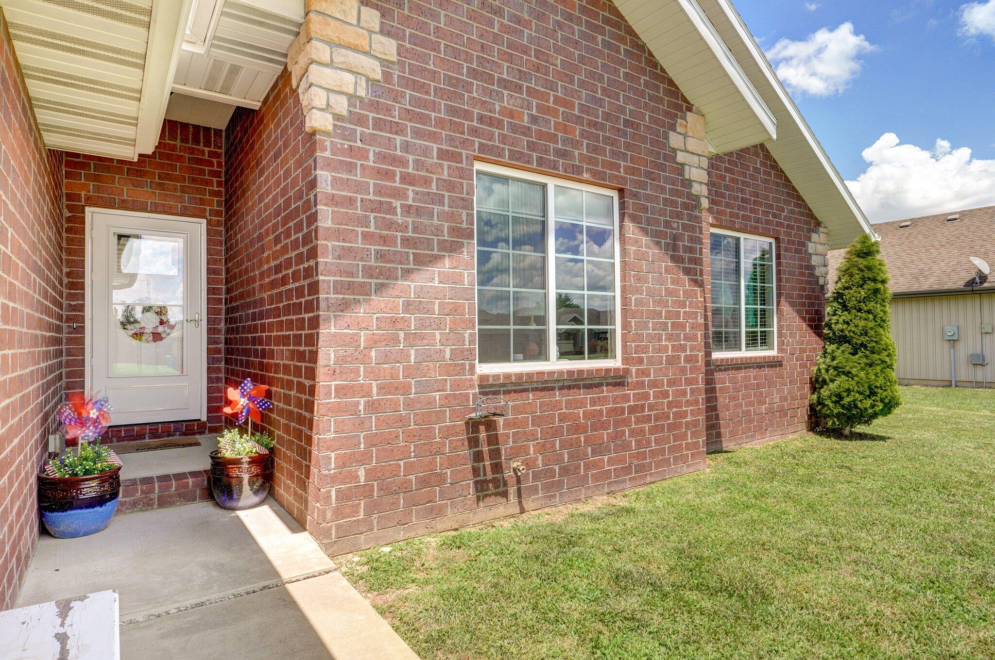 4531 West Somerset Drive Property Photo 4