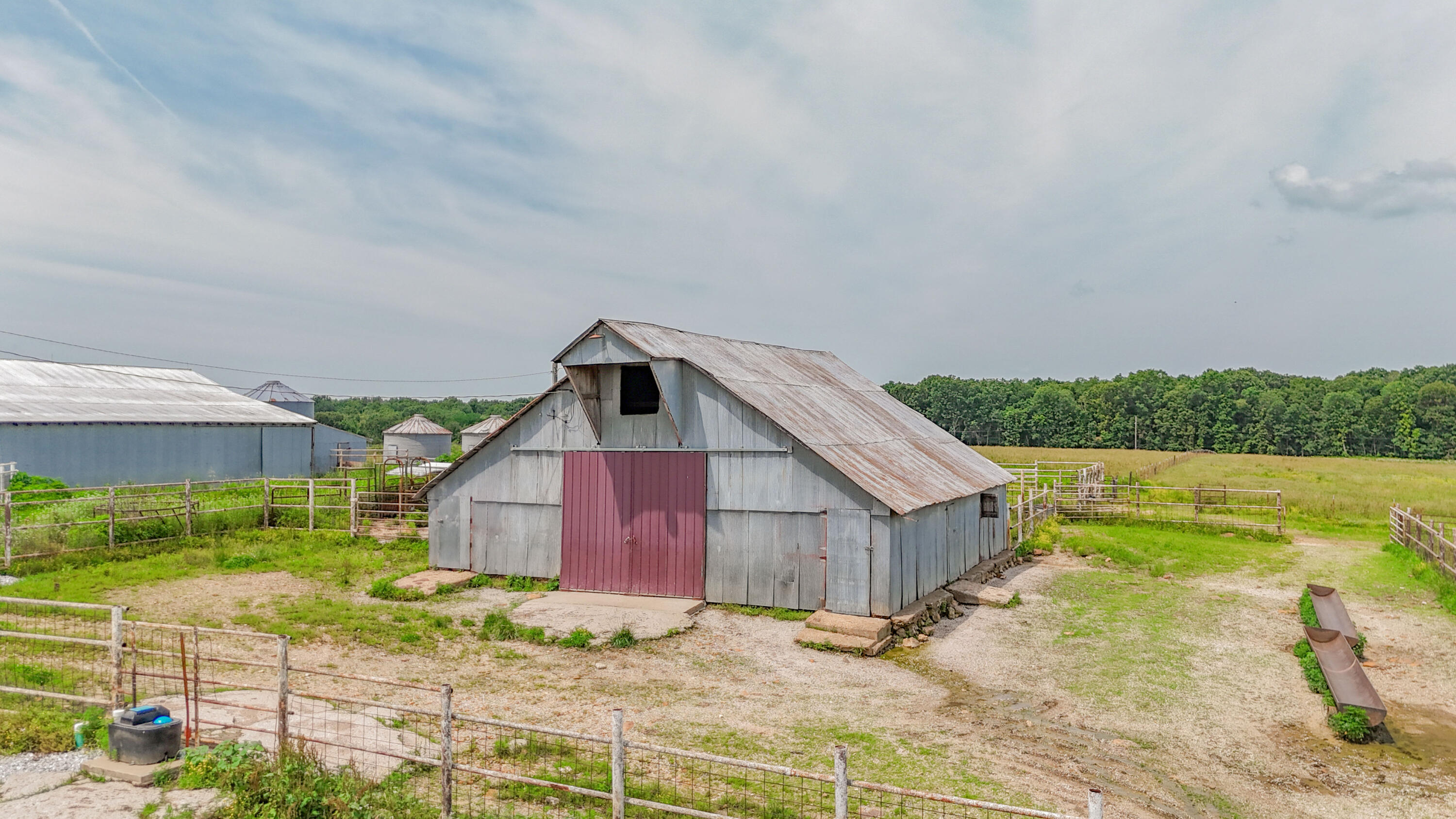 9661 East 1070 Road Property Photo 12