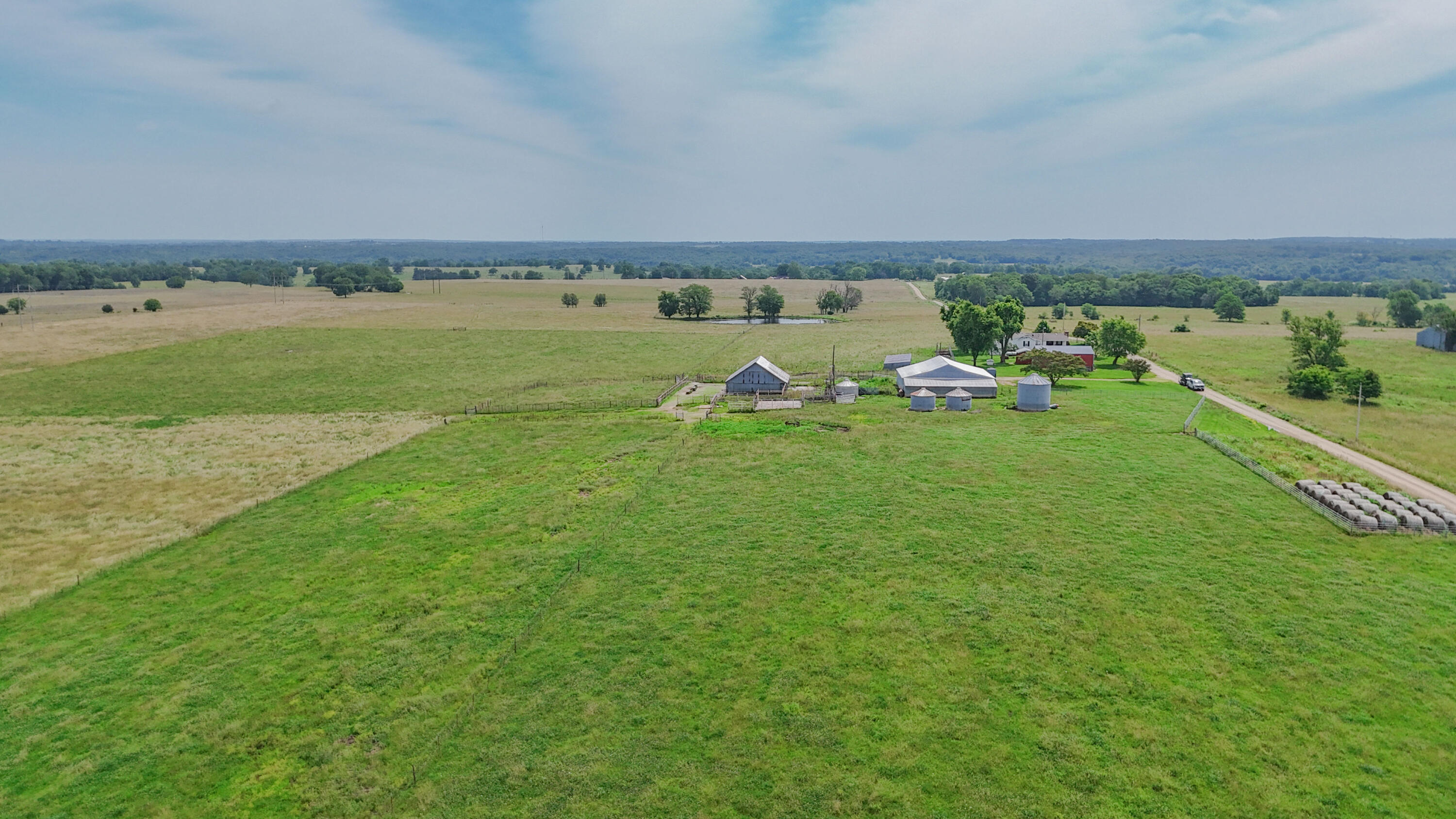 9661 East 1070 Road Property Photo 25