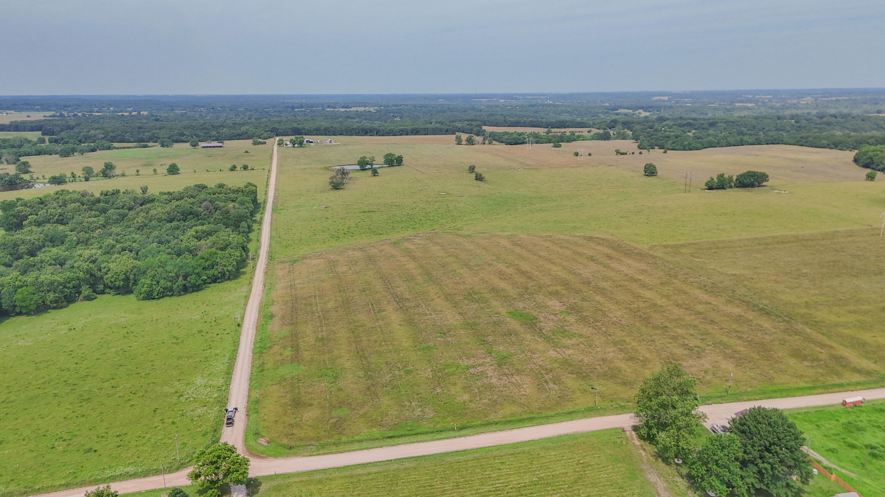9661 East 1070 Road Property Photo 27