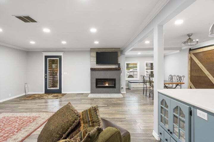 622 Lake Shore Drive Property Photo 4