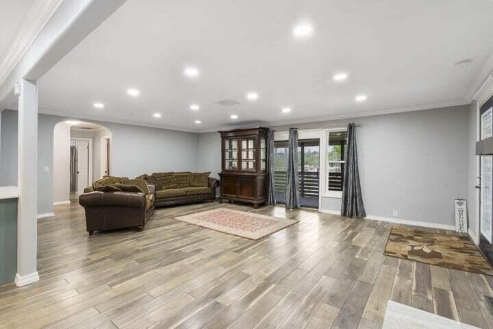 622 Lake Shore Drive Property Photo 5